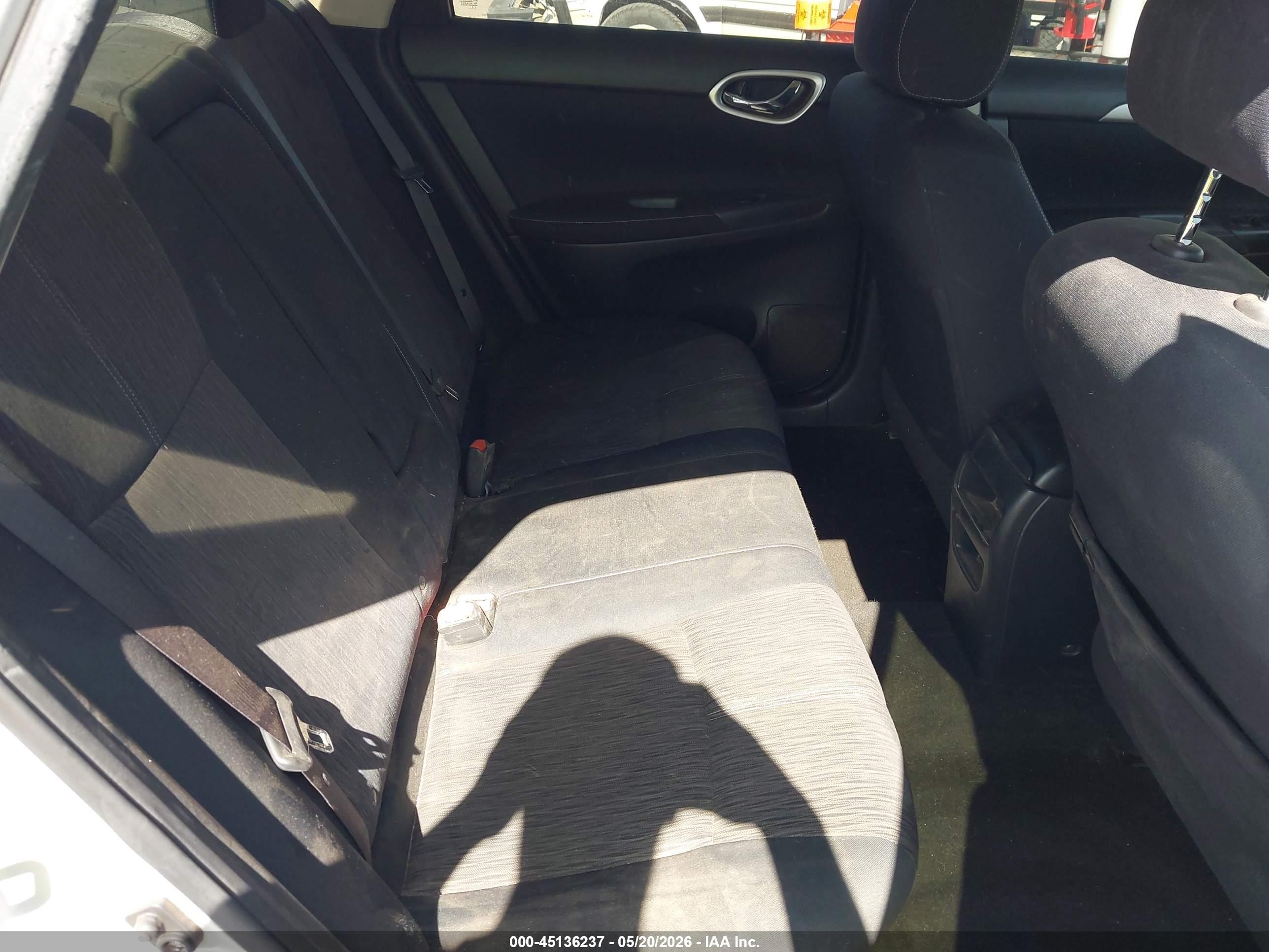 2015 Nissan Sentra Fe+ S/s/sl/sr/sv Silver vin: 3N1AB7AP6FL652476