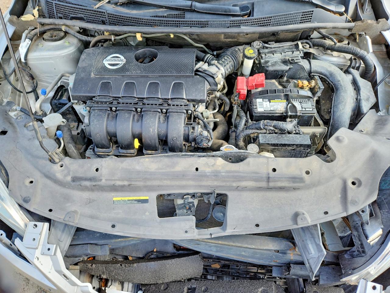 2015 Nissan Sentra S Серебряный vin: 3N1AB7AP6FY278518