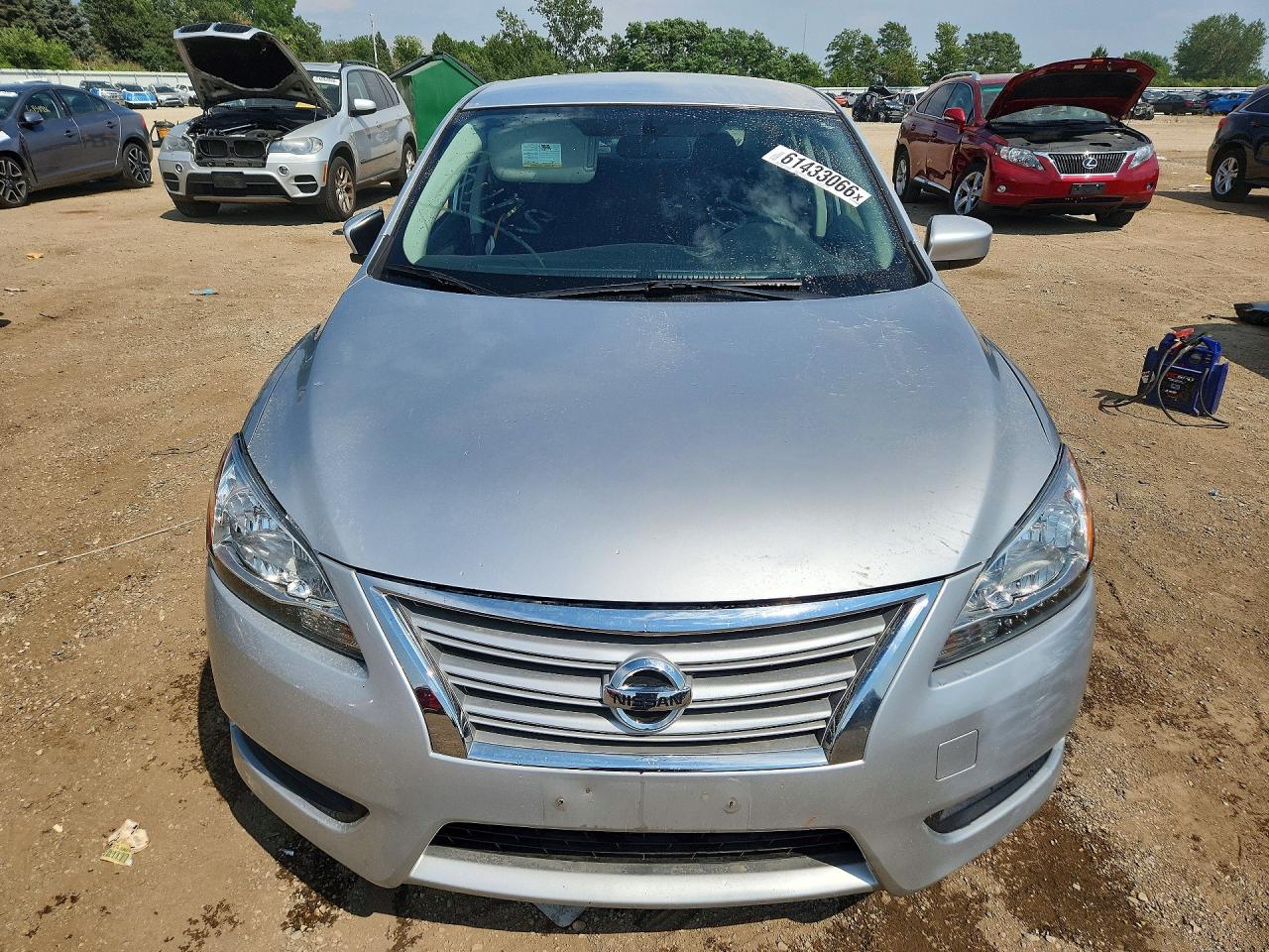 2015 Nissan Sentra S Серебряный vin: 3N1AB7AP6FY288210