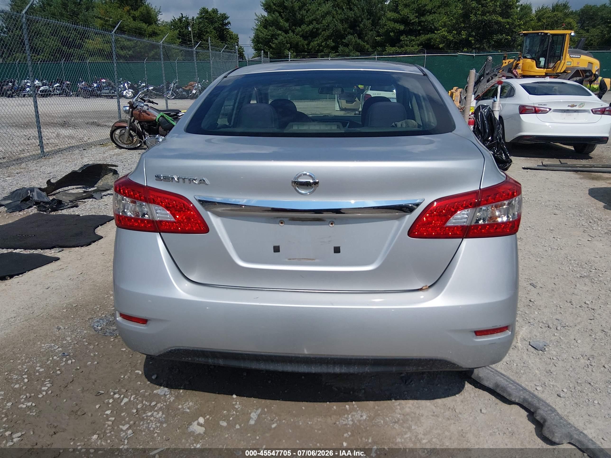 2015 Nissan Sentra S Silver vin: 3N1AB7AP6FY378974