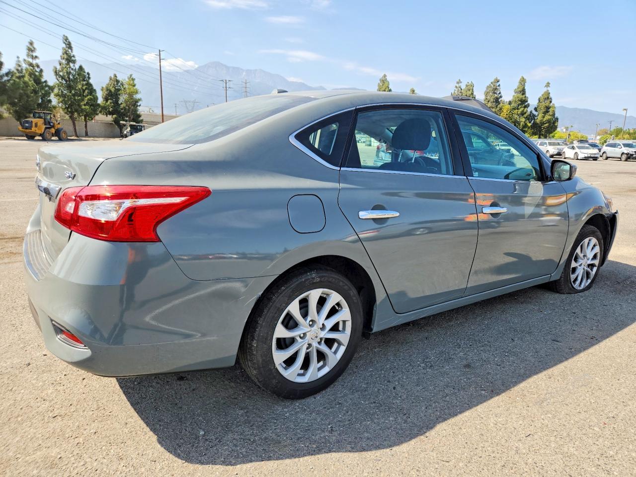 2018 Nissan Sentra Sv Gray vin: 3N1AB7AP6JY249111
