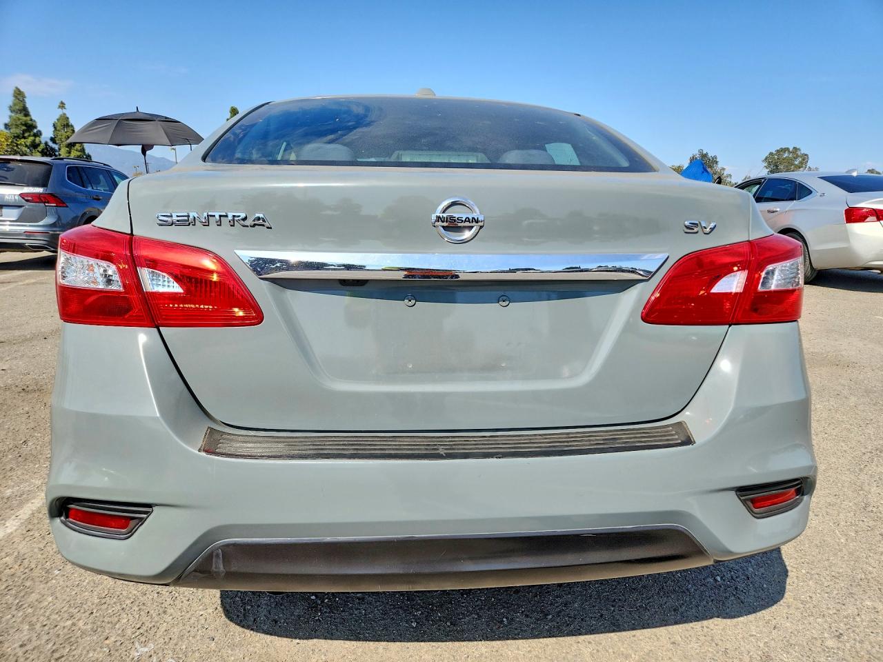 2018 Nissan Sentra Sv Gray vin: 3N1AB7AP6JY249111