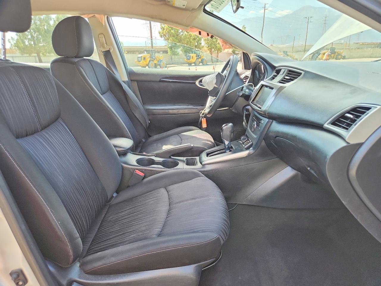 2018 Nissan Sentra Sv Gray vin: 3N1AB7AP6JY249111