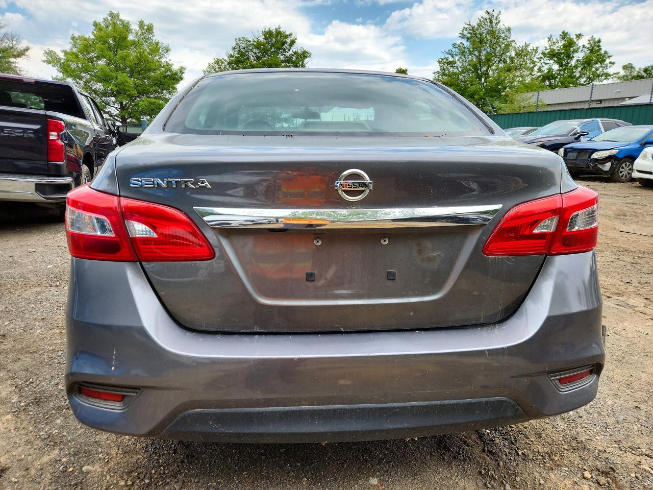 2019 Nissan Sentra S Серый vin: 3N1AB7AP6KY349968