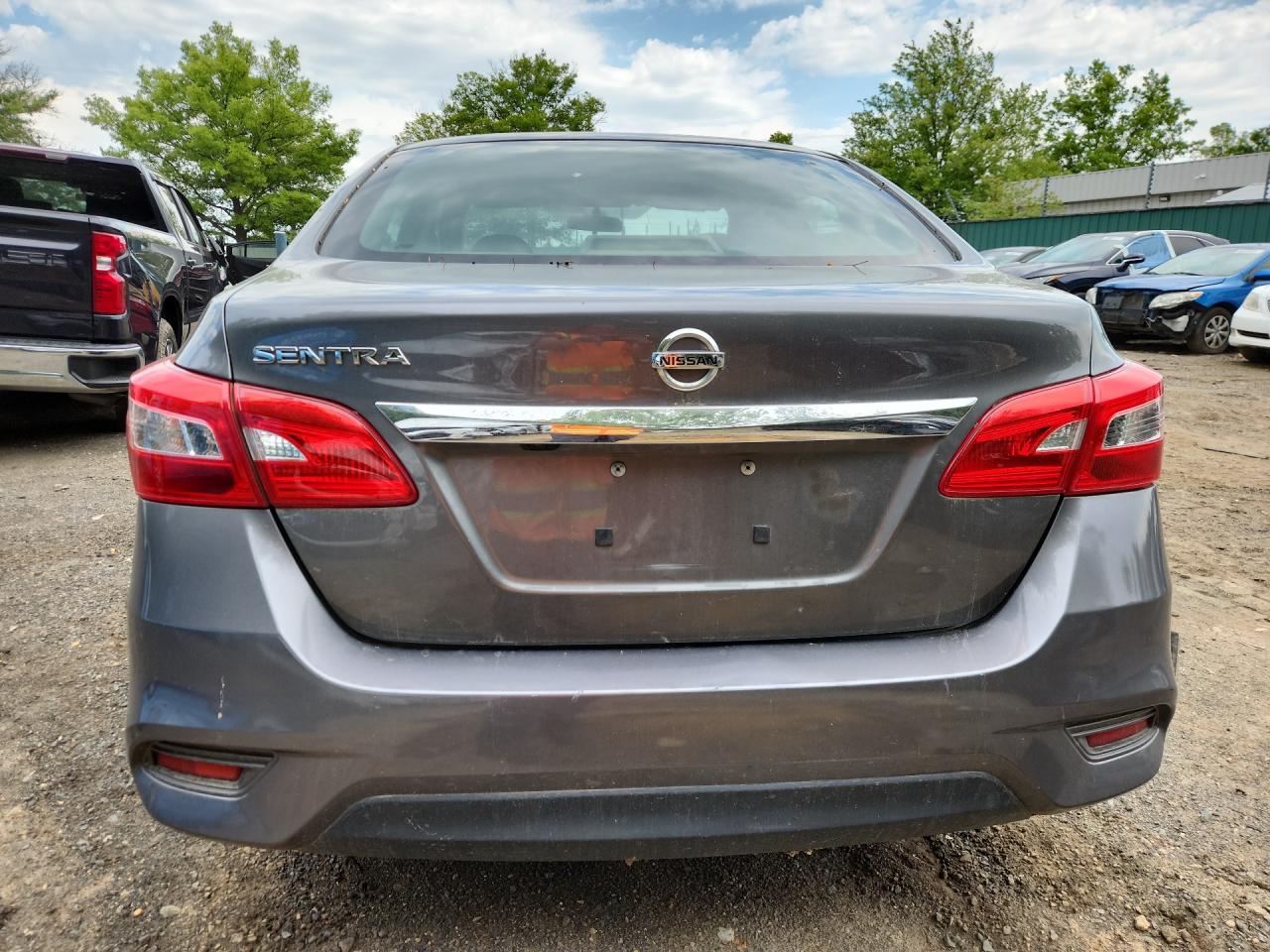 2019 Nissan Sentra S Серый vin: 3N1AB7AP6KY349968 Damage: Rear Bumper/Cover, Scraped, 2 To 3 Inches