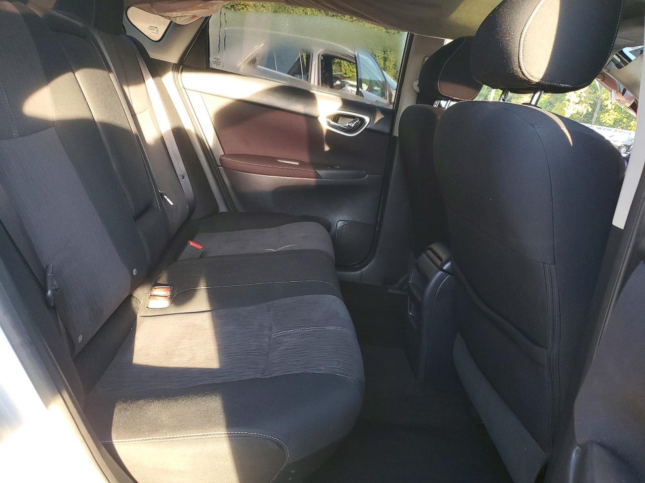 2014 Nissan Sentra Sv Silver vin: 3N1AB7AP7EY231562