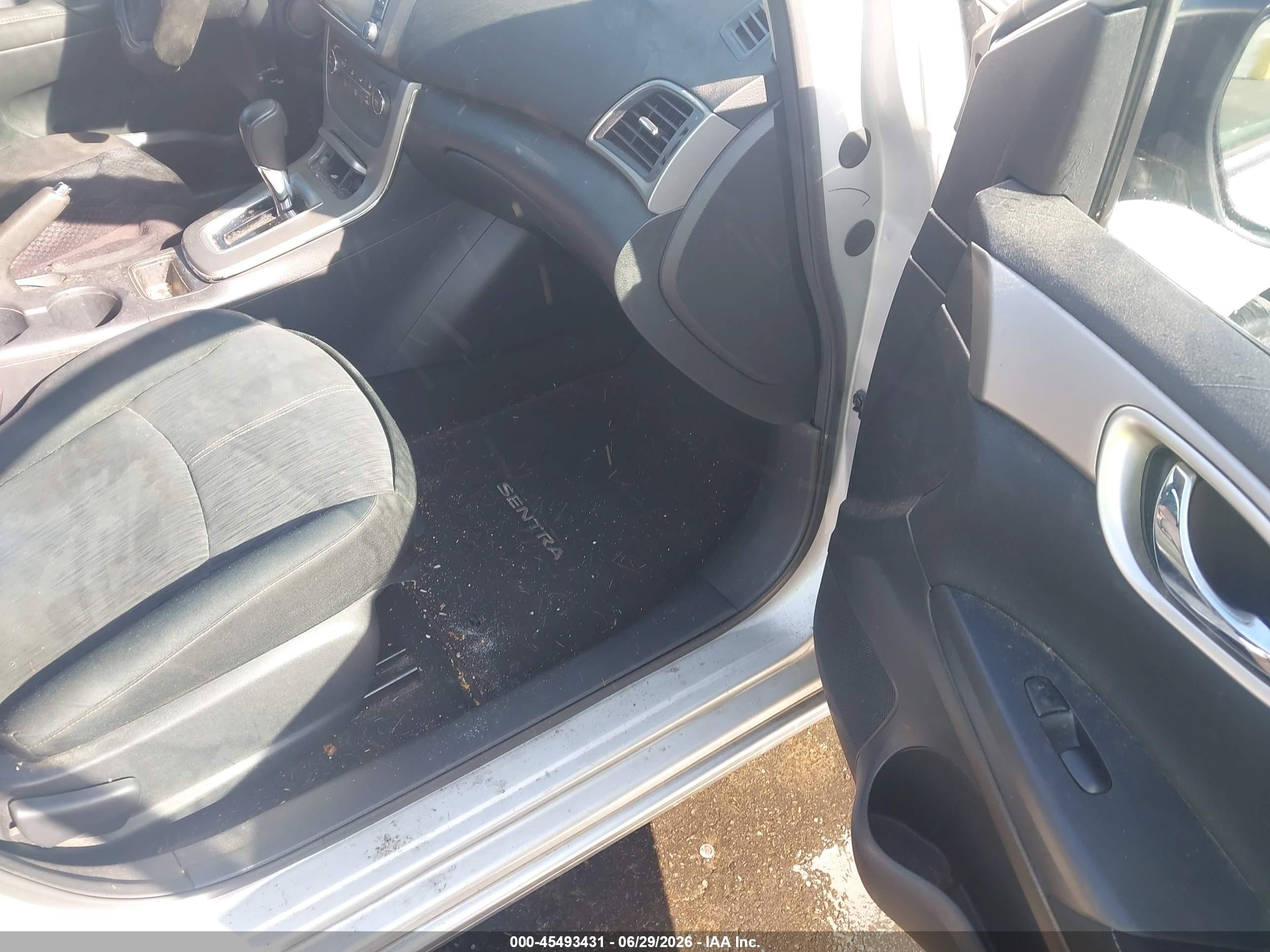2014 Nissan Sentra Sv Silver vin: 3N1AB7AP7EY276145