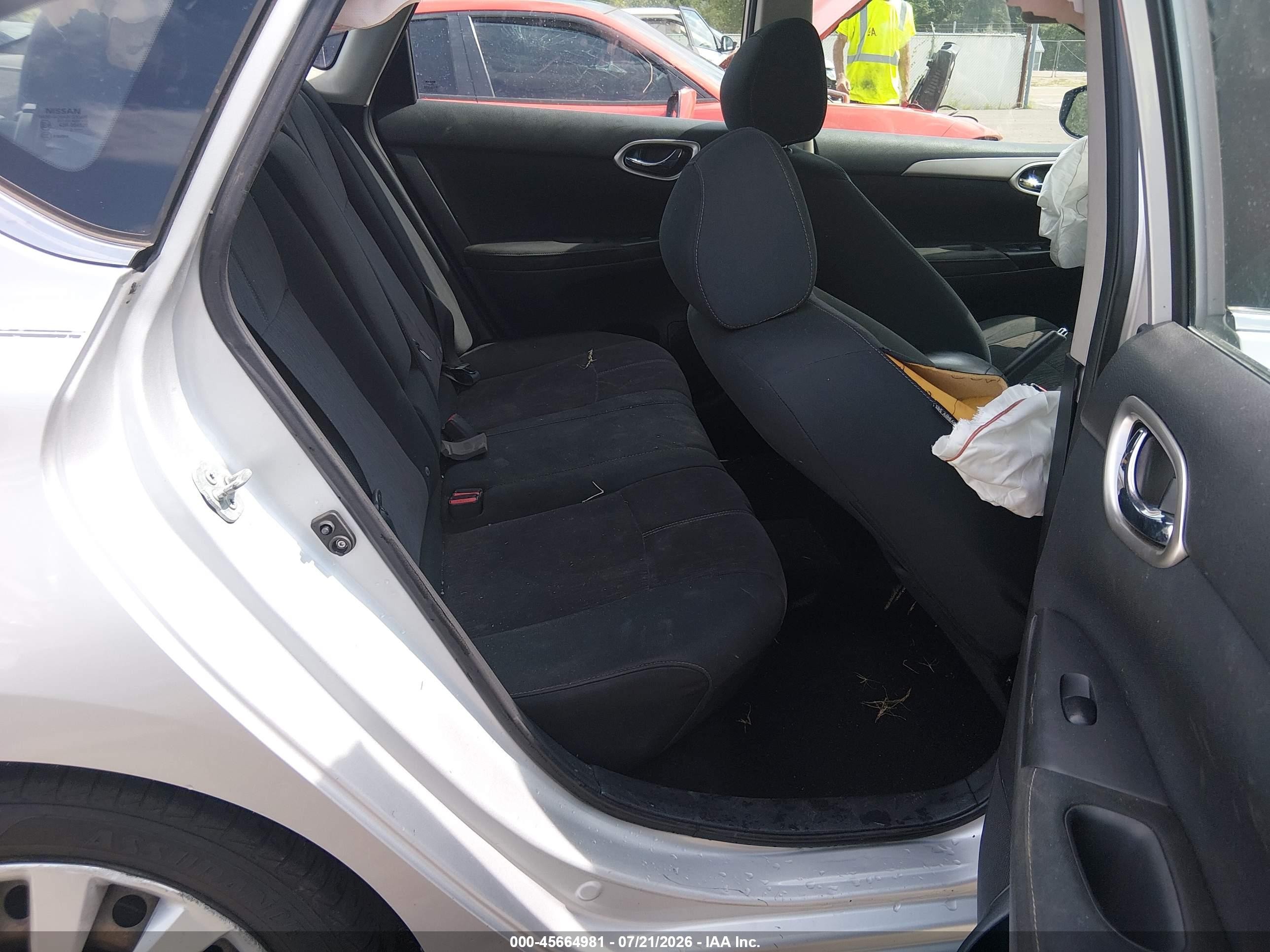 2015 Nissan Sentra Sv Серебряный vin: 3N1AB7AP7FL677869