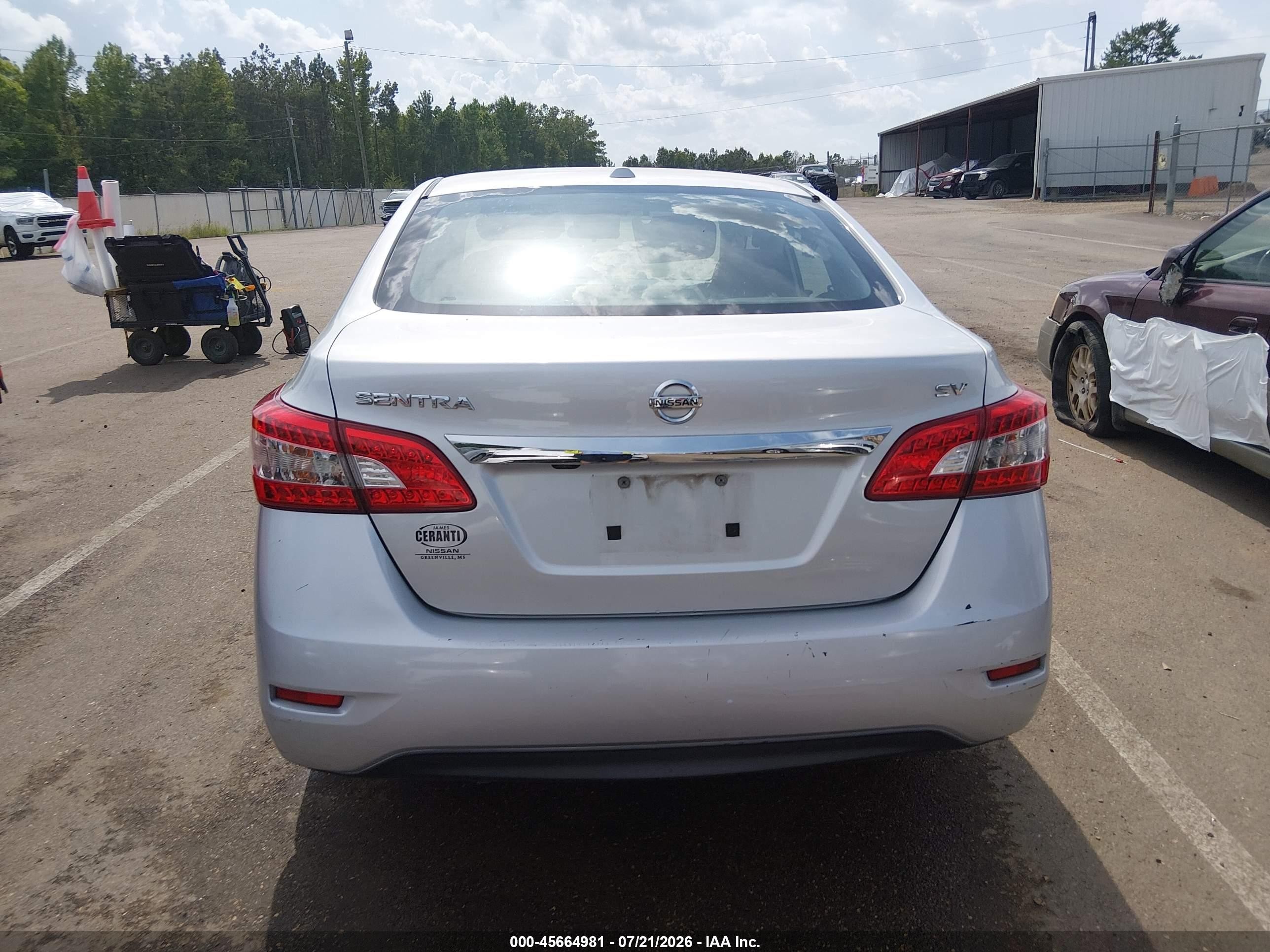2015 Nissan Sentra Sv Серебряный vin: 3N1AB7AP7FL677869