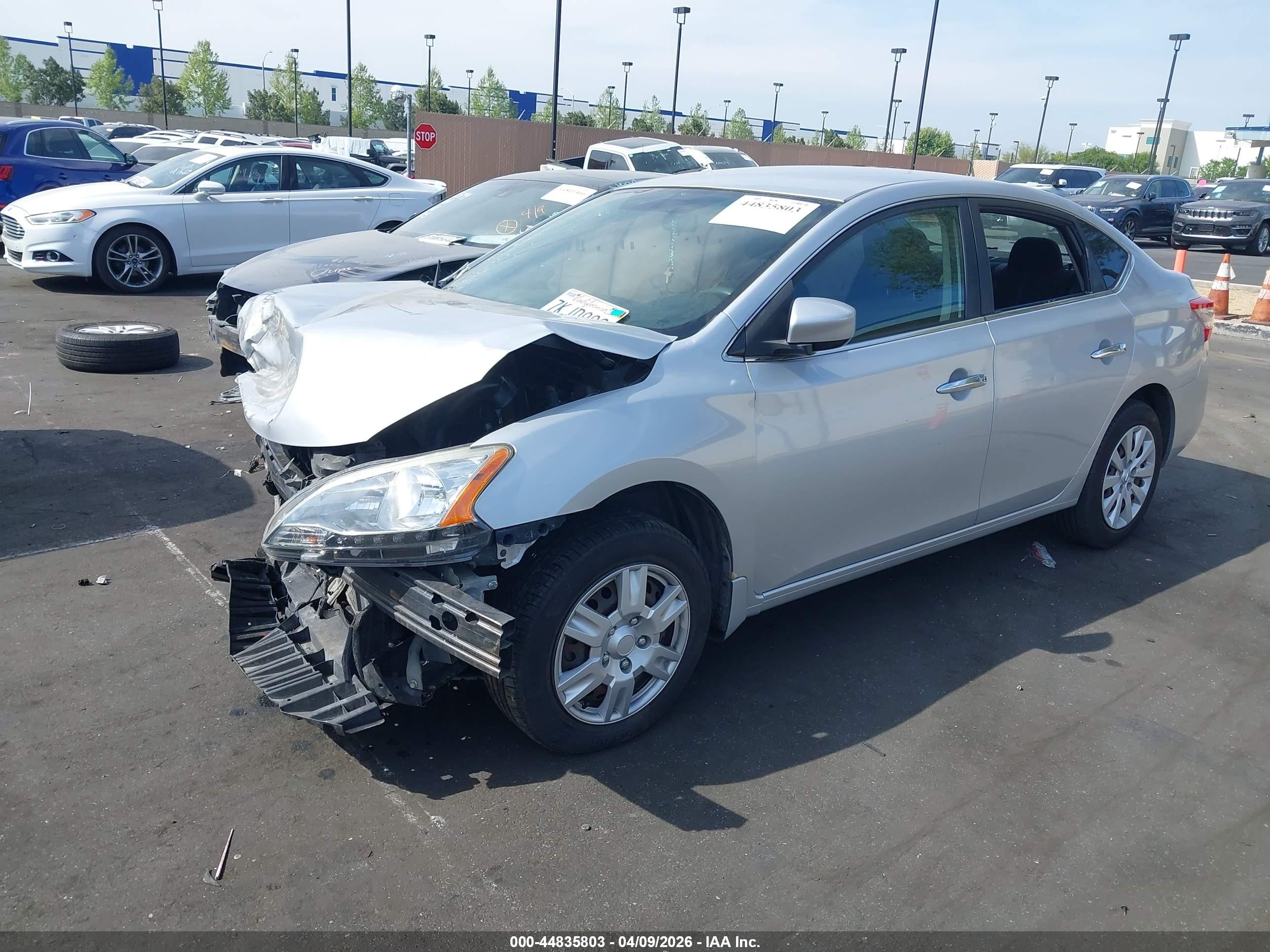 2015 Nissan Sentra S Серебряный vin: 3N1AB7AP7FY215525