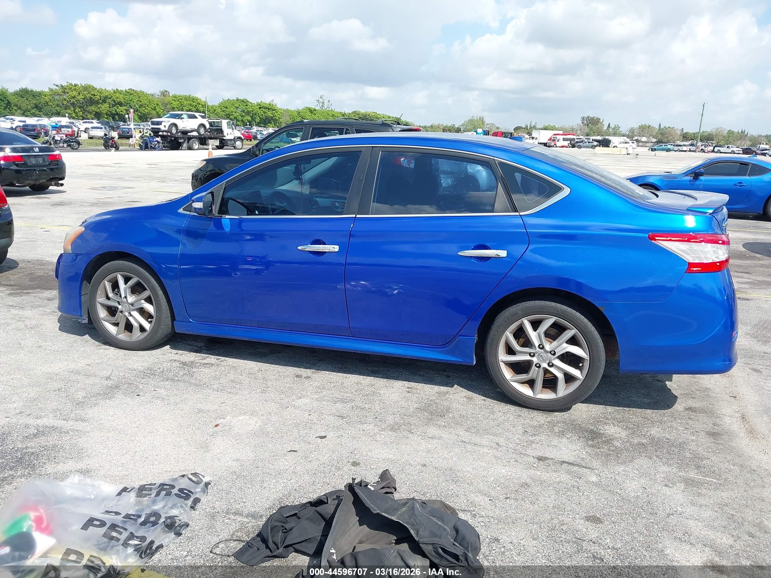 2015 Nissan Sentra Sr Blue vin: 3N1AB7AP7FY218408