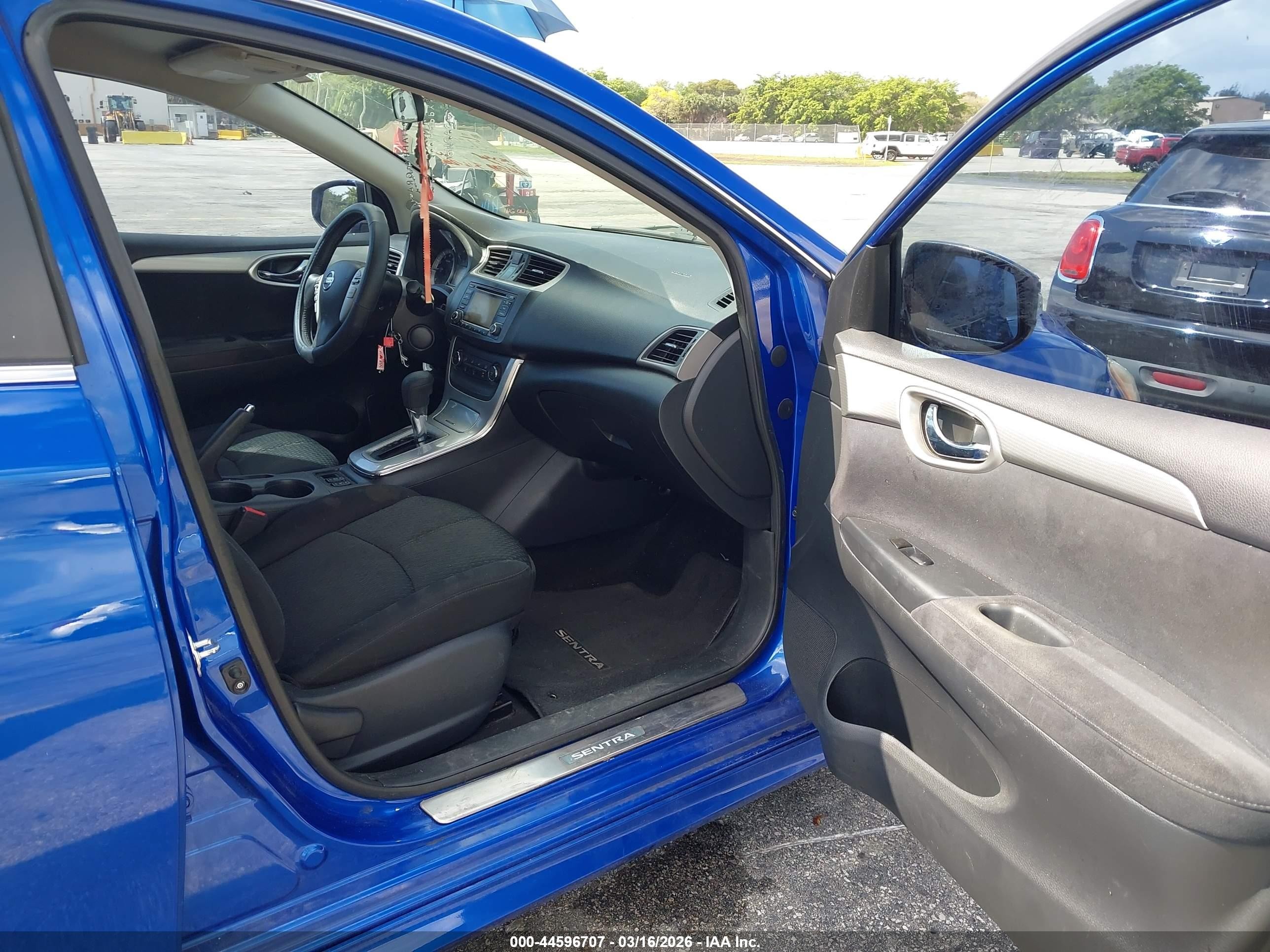 2015 Nissan Sentra Sr Blue vin: 3N1AB7AP7FY218408