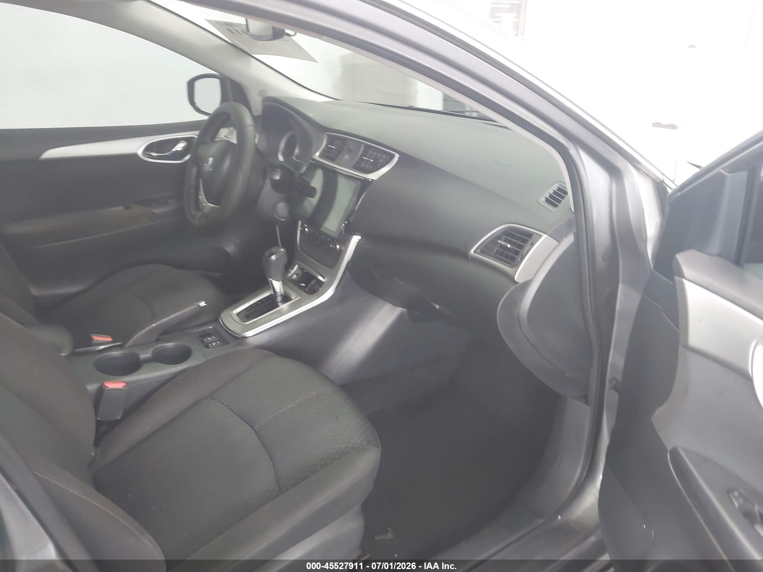 2015 Nissan Sentra Sr Gray vin: 3N1AB7AP7FY225469