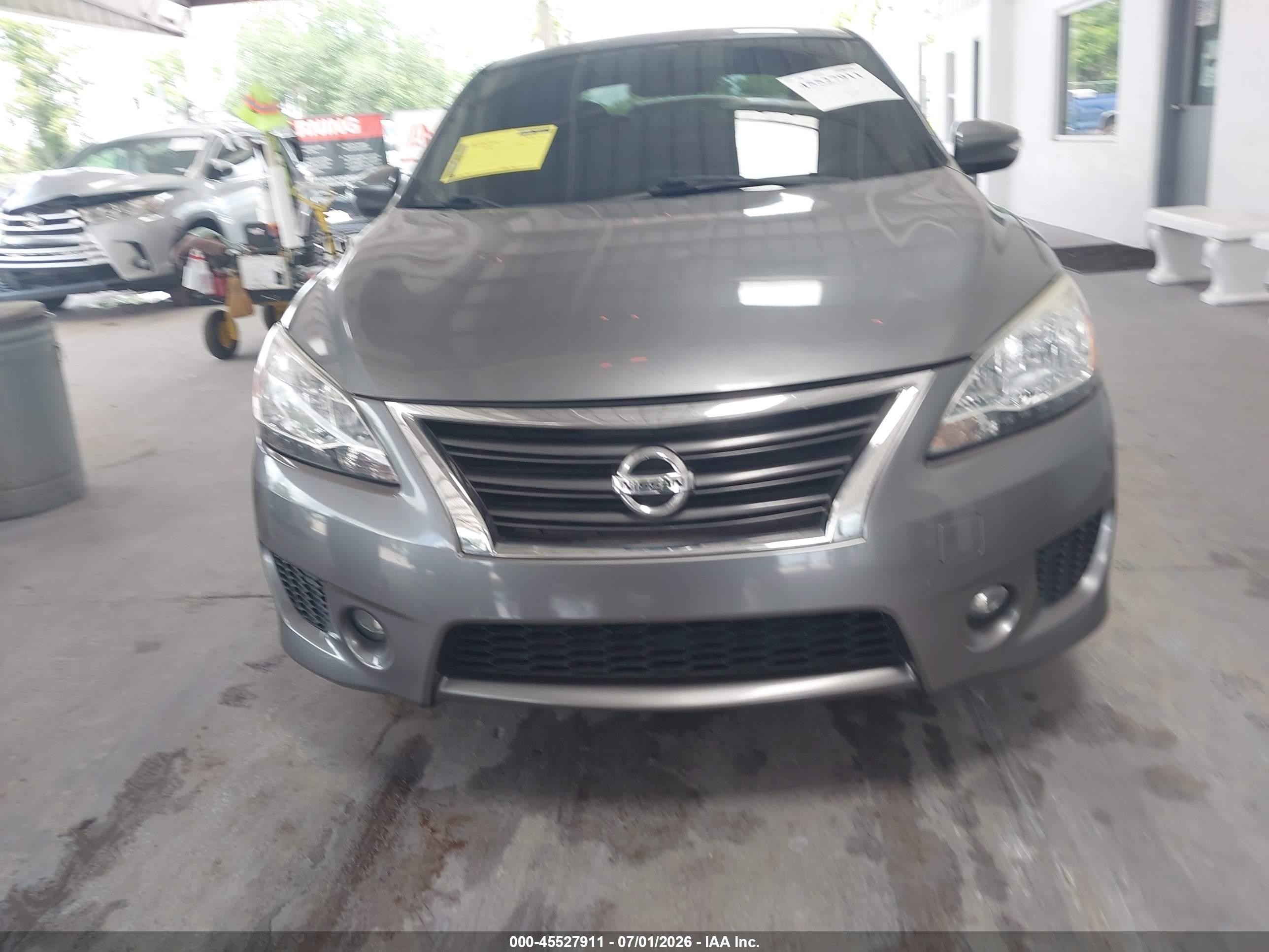 2015 Nissan Sentra Sr Gray vin: 3N1AB7AP7FY225469