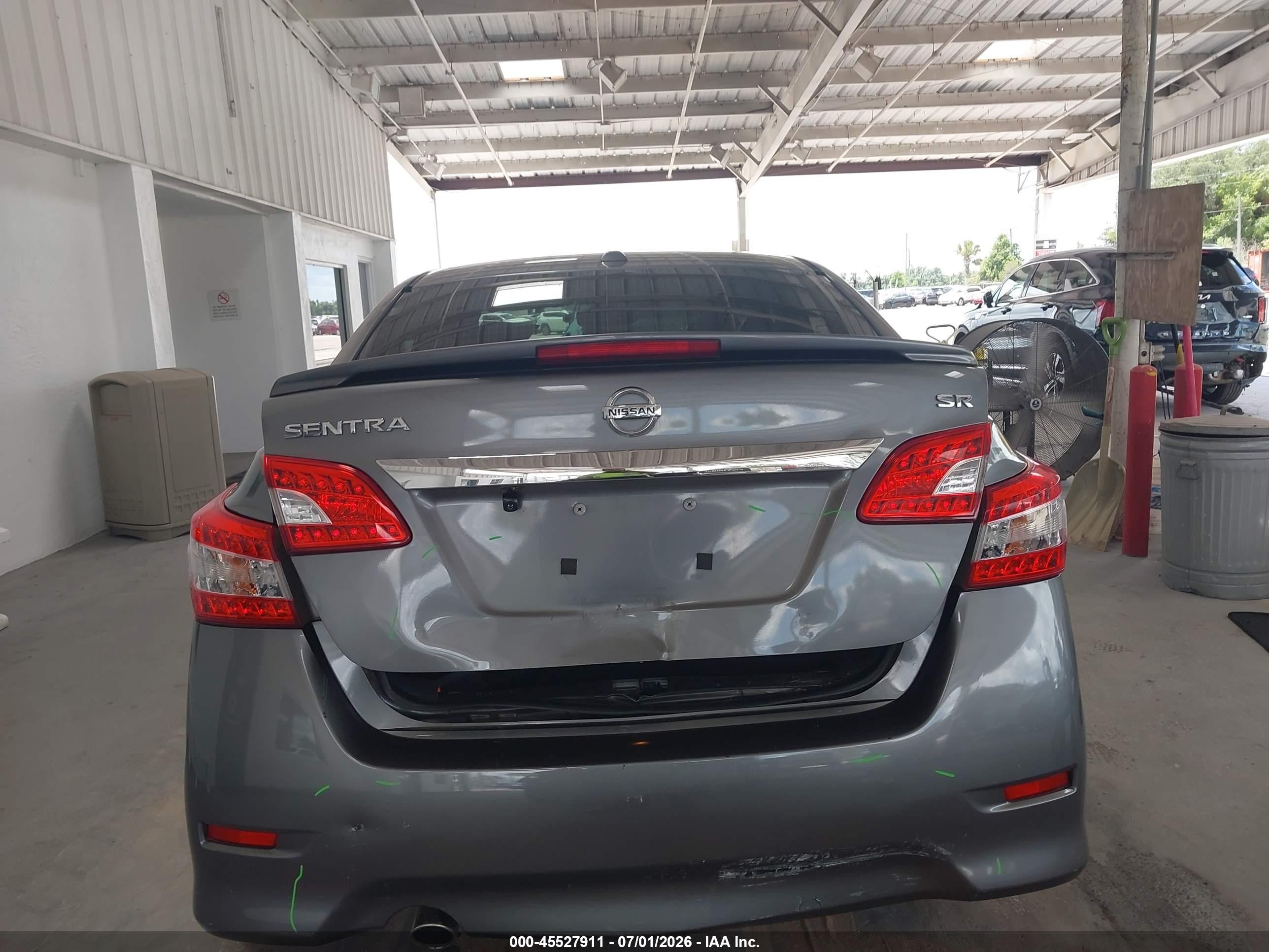 2015 Nissan Sentra Sr Gray vin: 3N1AB7AP7FY225469