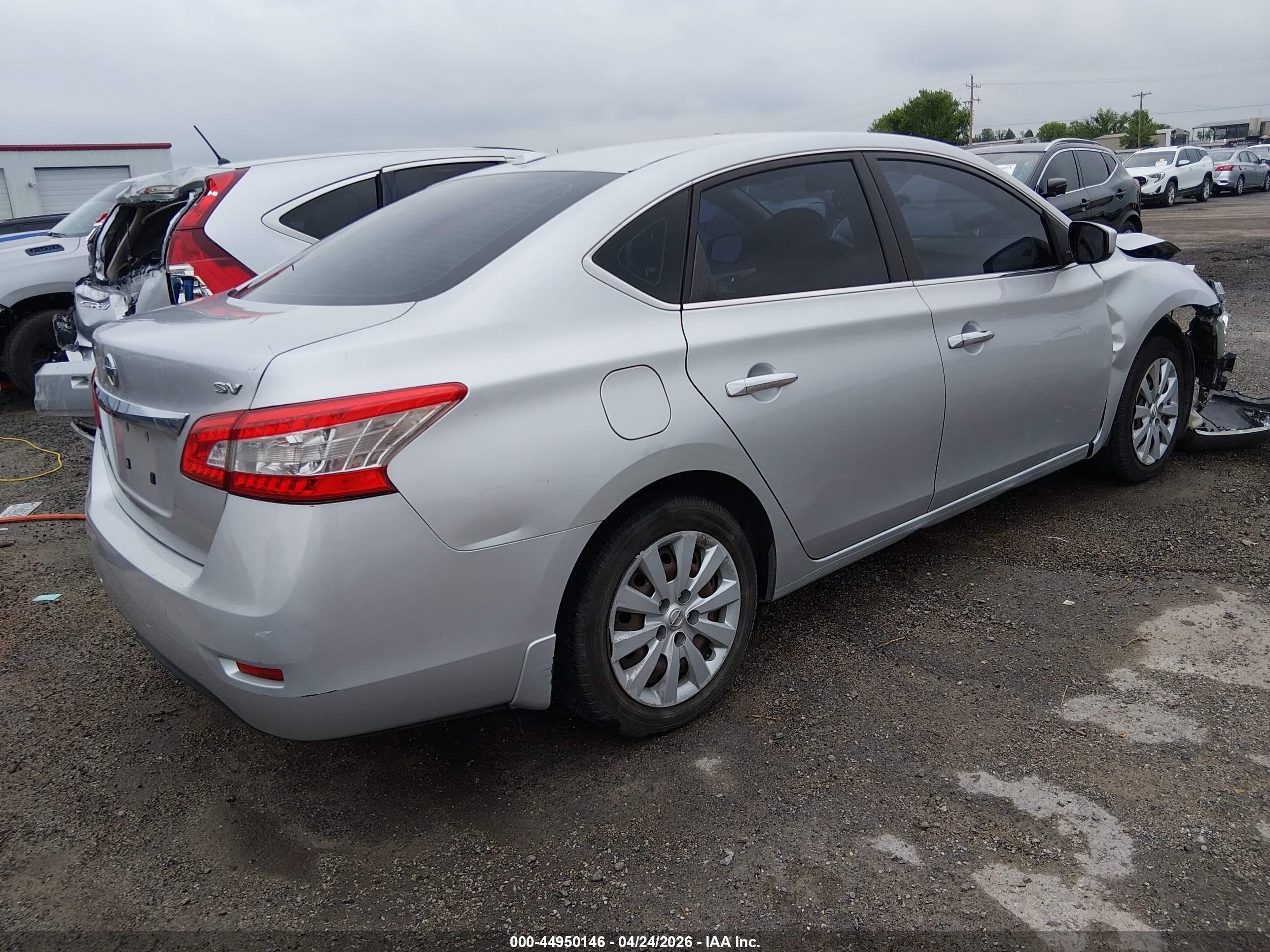 2015 Nissan Sentra Sv Серебряный vin: 3N1AB7AP7FY228226