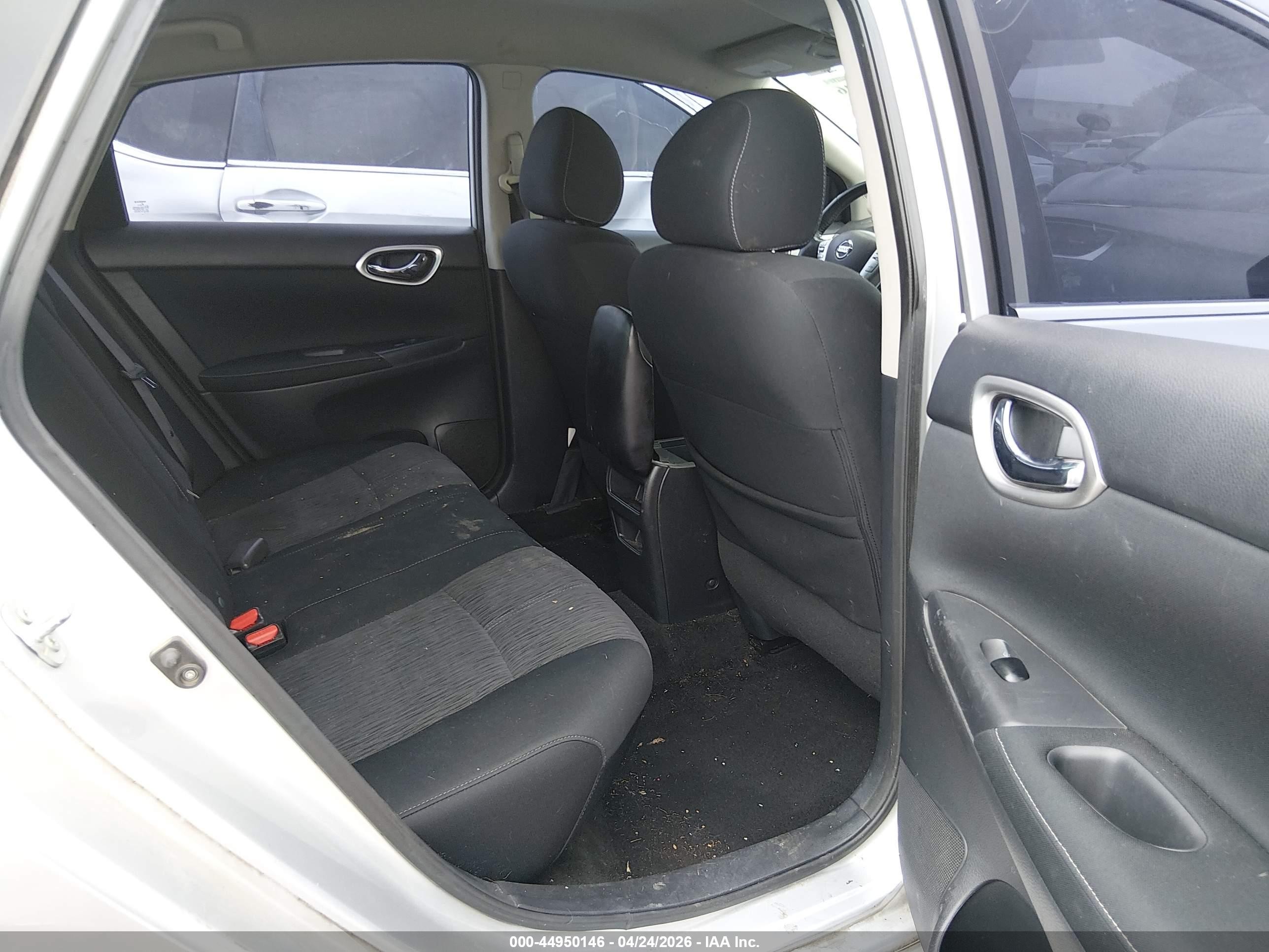 2015 Nissan Sentra Sv Серебряный vin: 3N1AB7AP7FY228226
