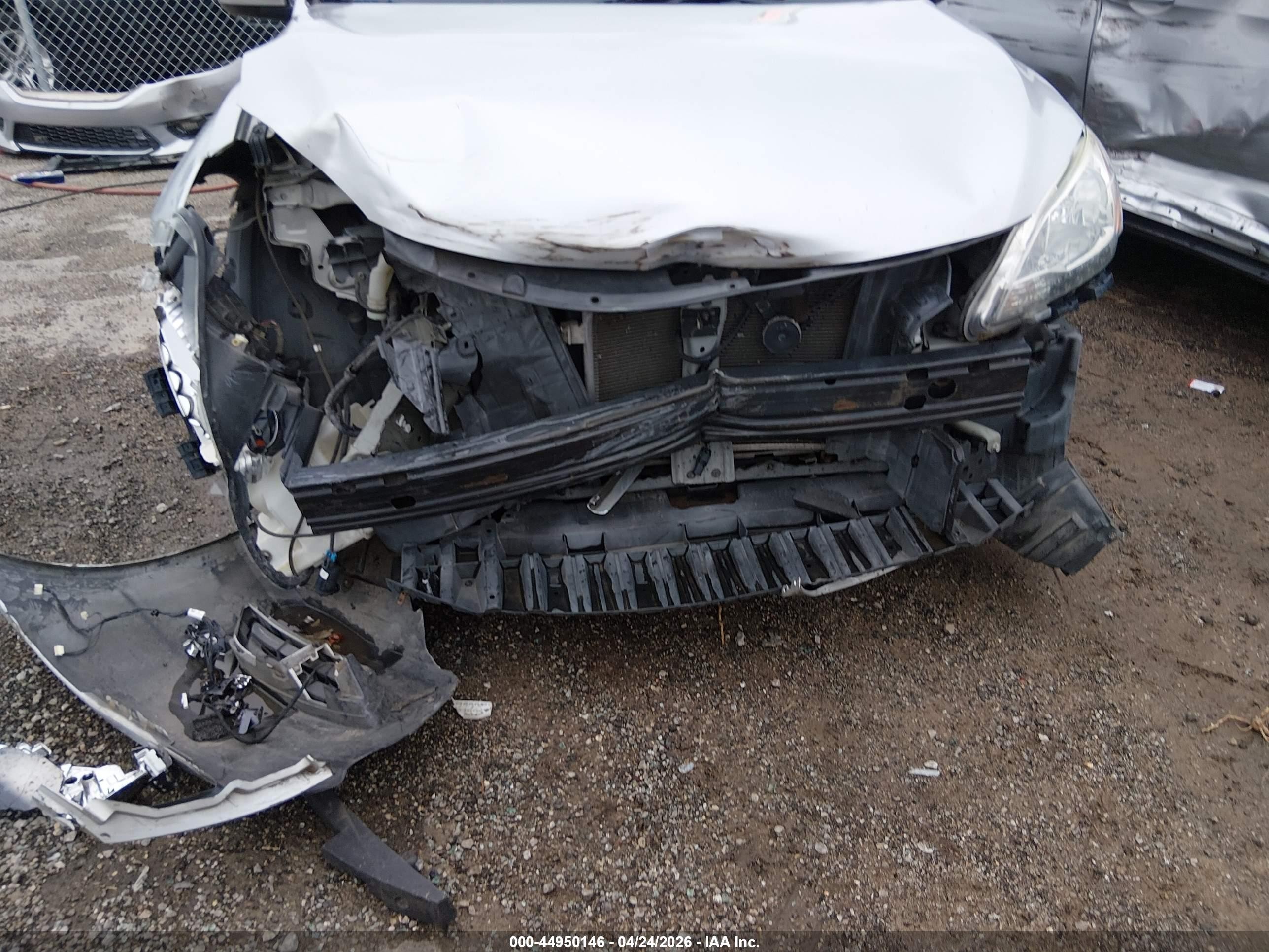 2015 Nissan Sentra Sv Серебряный vin: 3N1AB7AP7FY228226