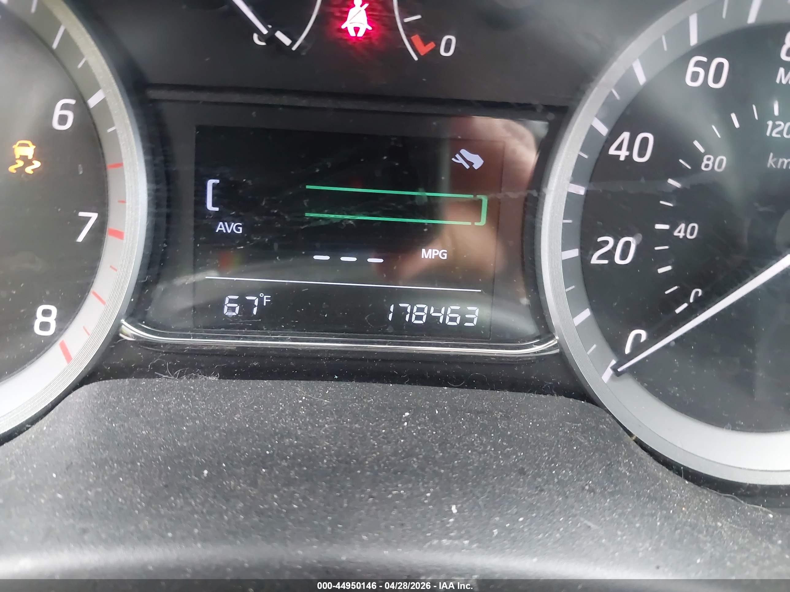 2015 Nissan Sentra Sv Серебряный vin: 3N1AB7AP7FY228226