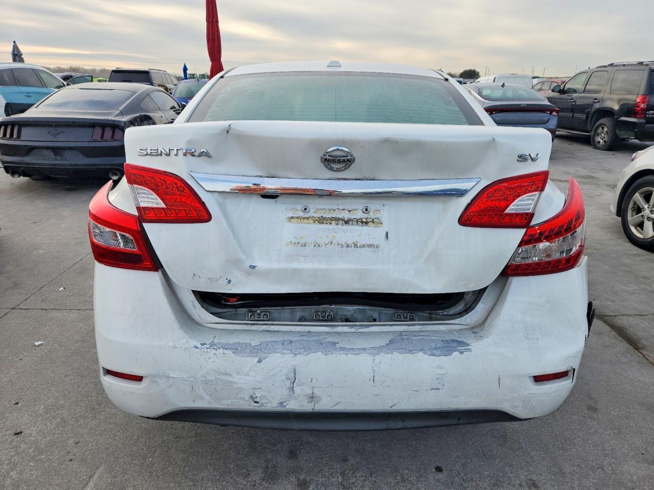 2015 Nissan Sentra Sv Белый vin: 3N1AB7AP7FY243387