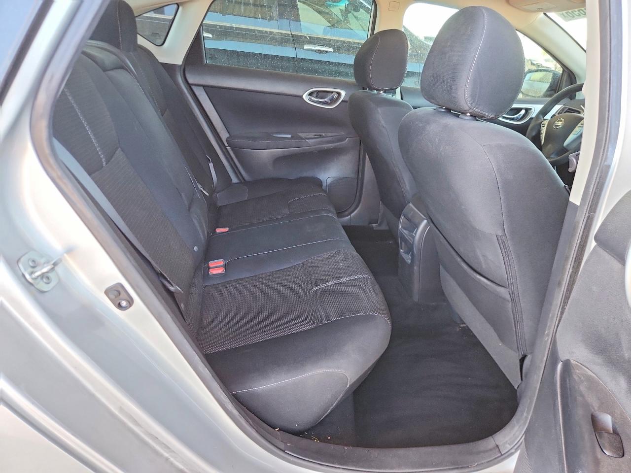 2015 Nissan Sentra S Silver vin: 3N1AB7AP7FY244703