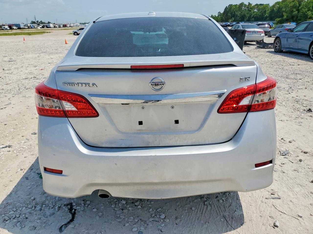 2015 Nissan Sentra Sr Серебряный vin: 3N1AB7AP7FY293478