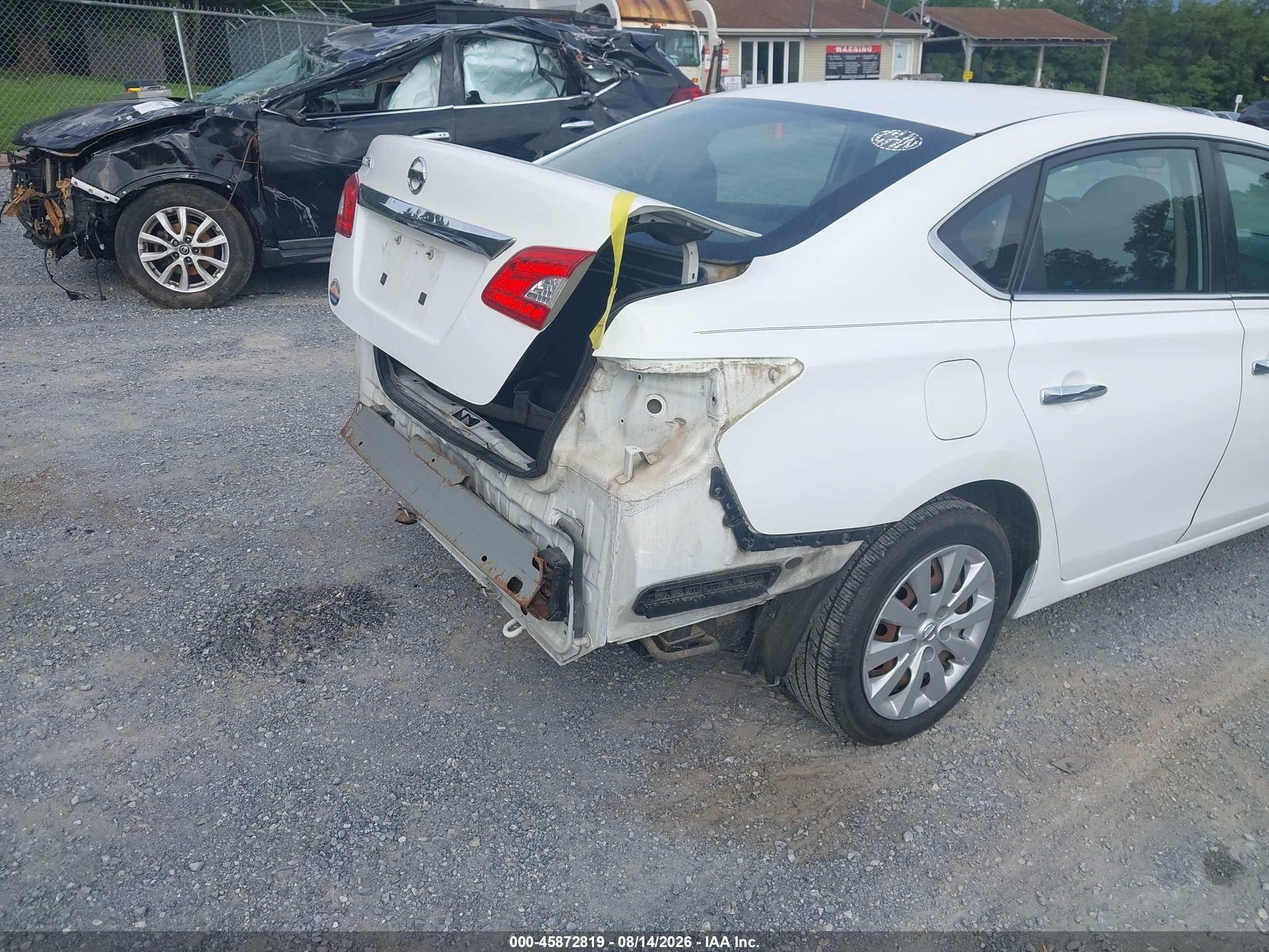 2015 Nissan Sentra S White vin: 3N1AB7AP7FY339343