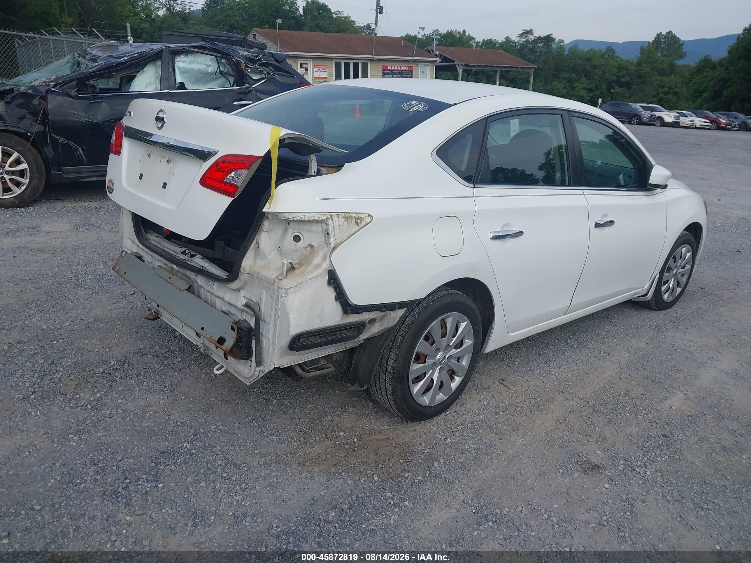 2015 Nissan Sentra S White vin: 3N1AB7AP7FY339343