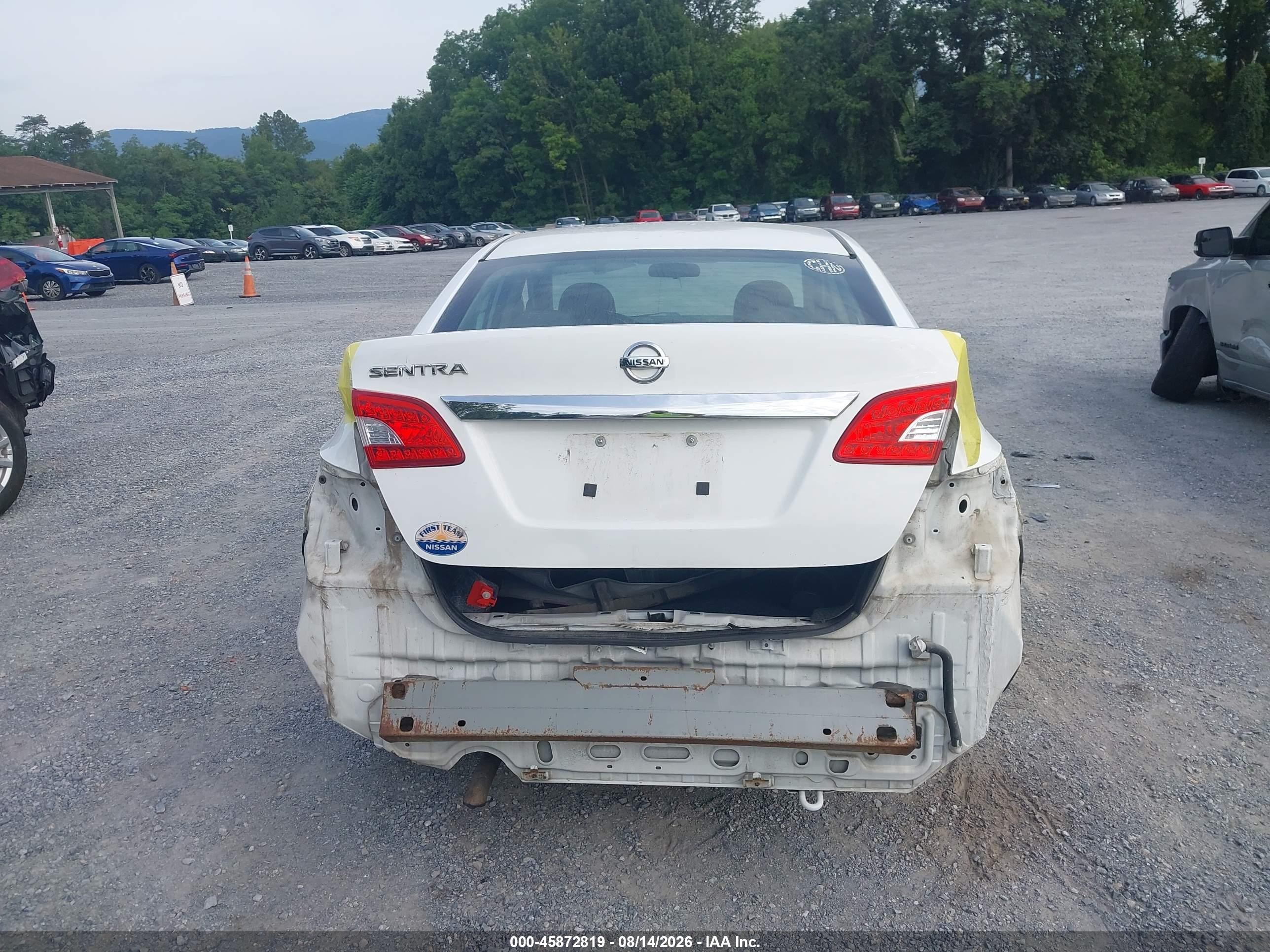 2015 Nissan Sentra S White vin: 3N1AB7AP7FY339343