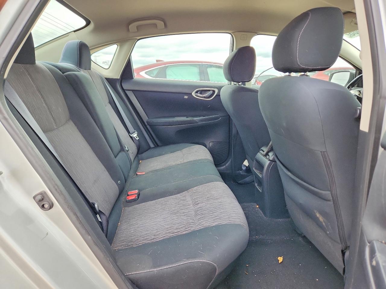 2015 Nissan Sentra Sv Silver vin: 3N1AB7AP7FY348558
