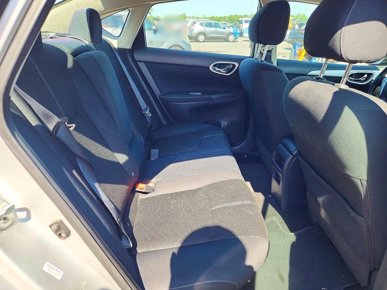 2015 Nissan Sentra S Silver vin: 3N1AB7AP7FY354327