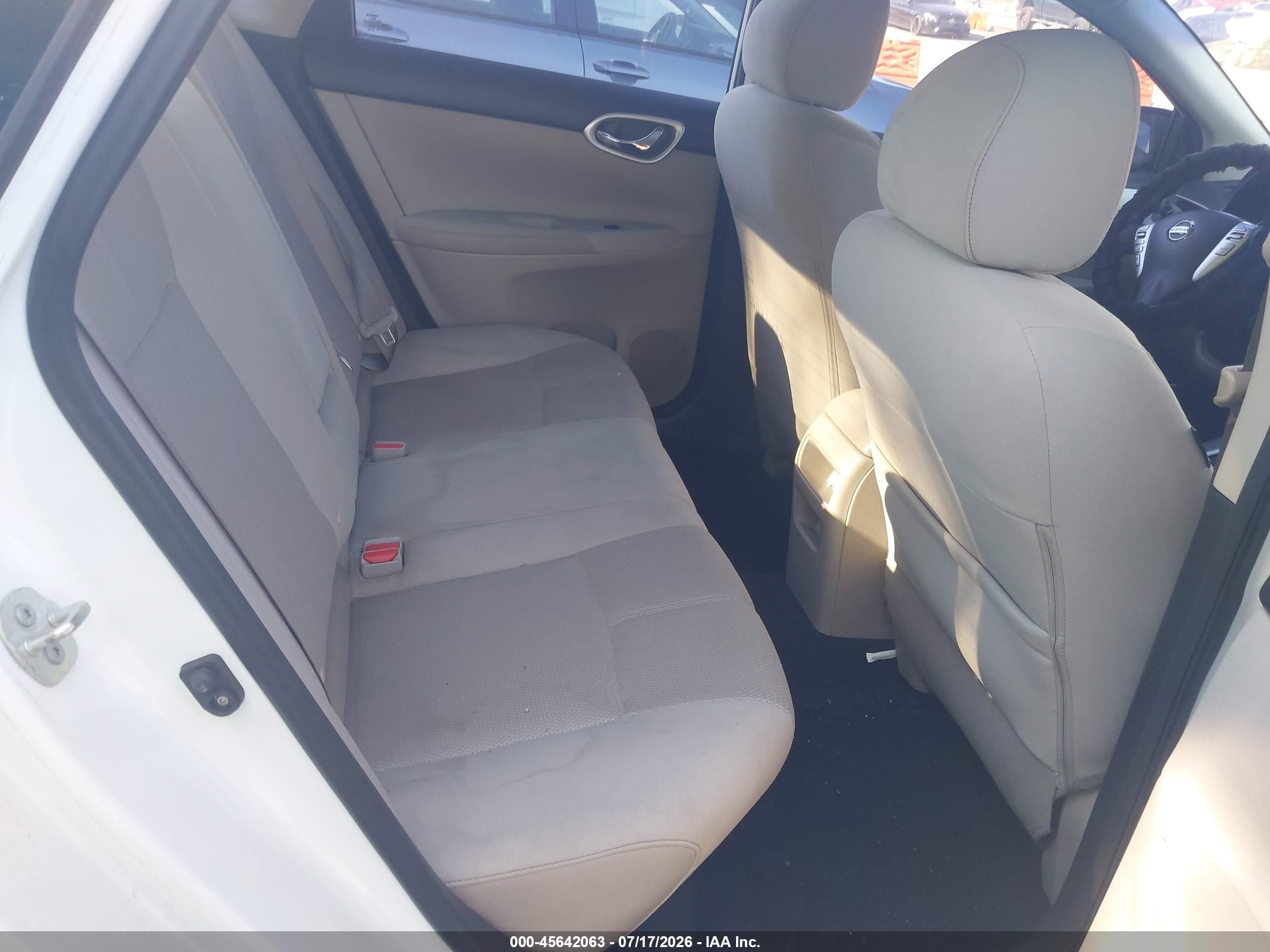 2015 Nissan Sentra S White vin: 3N1AB7AP7FY354389