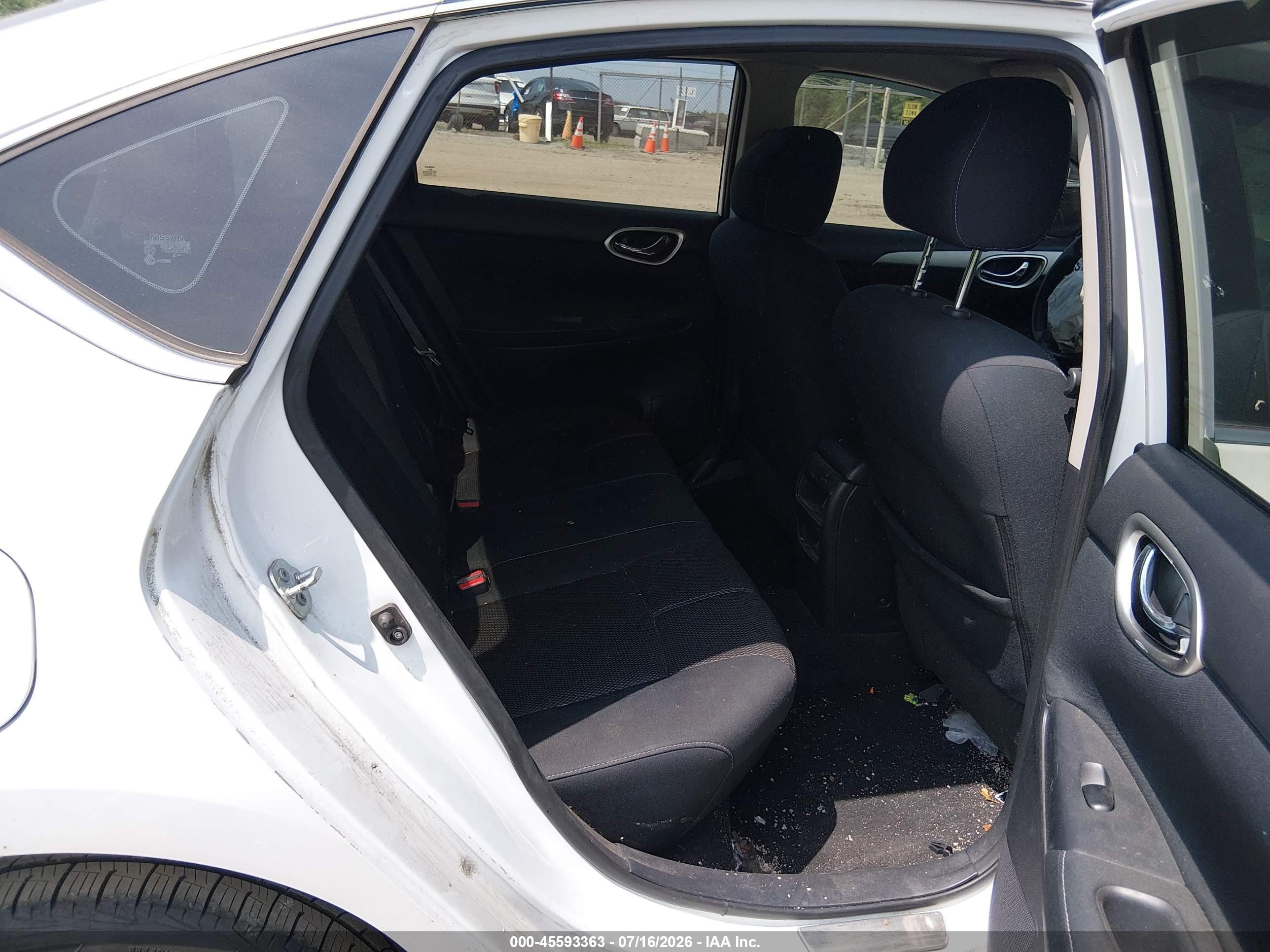 2015 Nissan Sentra S White vin: 3N1AB7AP7FY360807