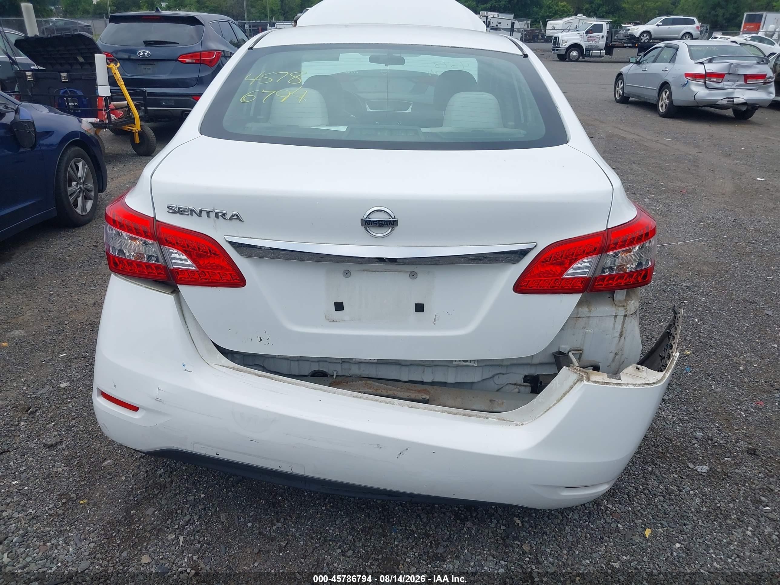 2015 Nissan Sentra S White vin: 3N1AB7AP7FY372536