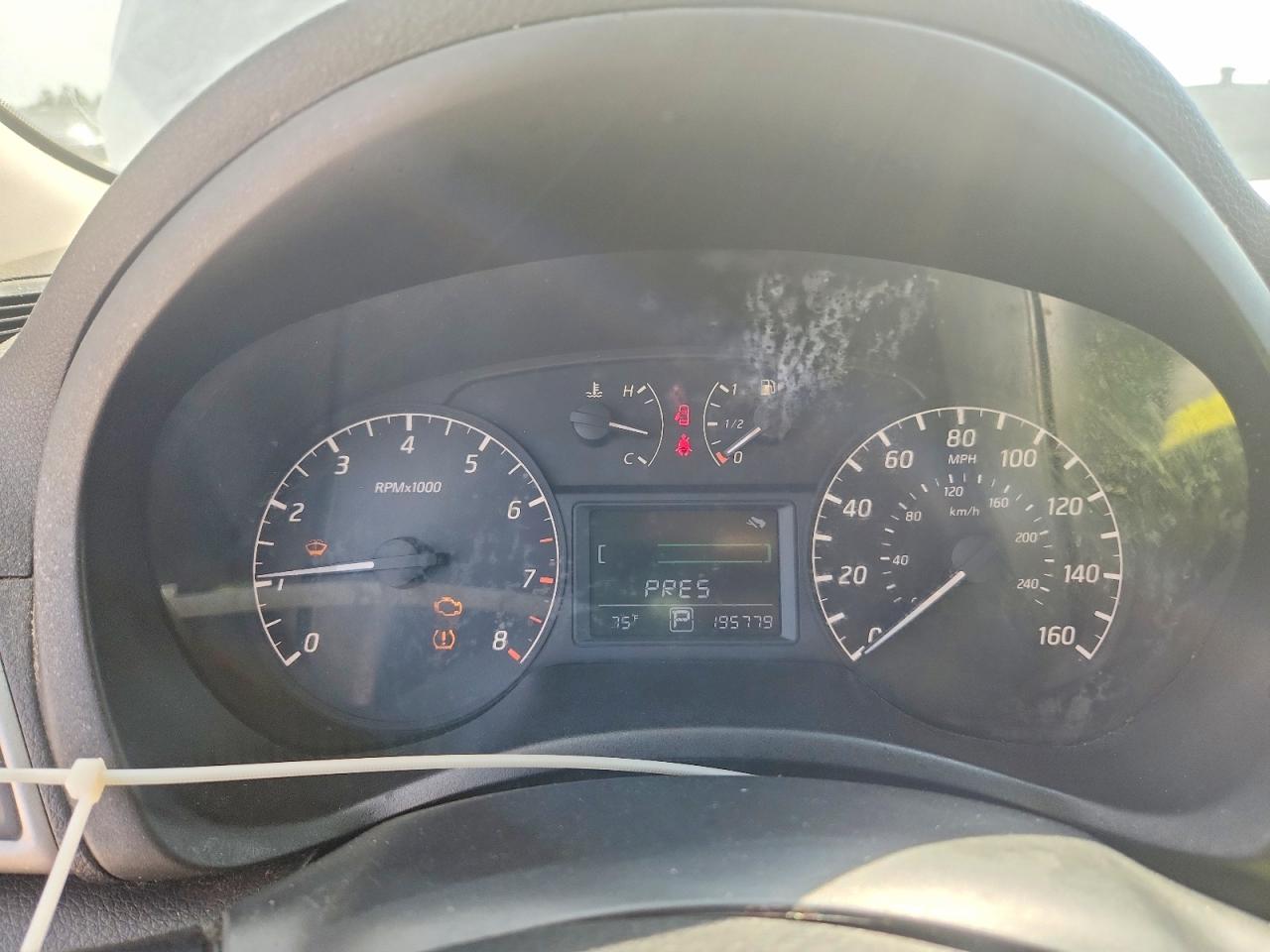 2015 Nissan Sentra S White vin: 3N1AB7AP7FY372651