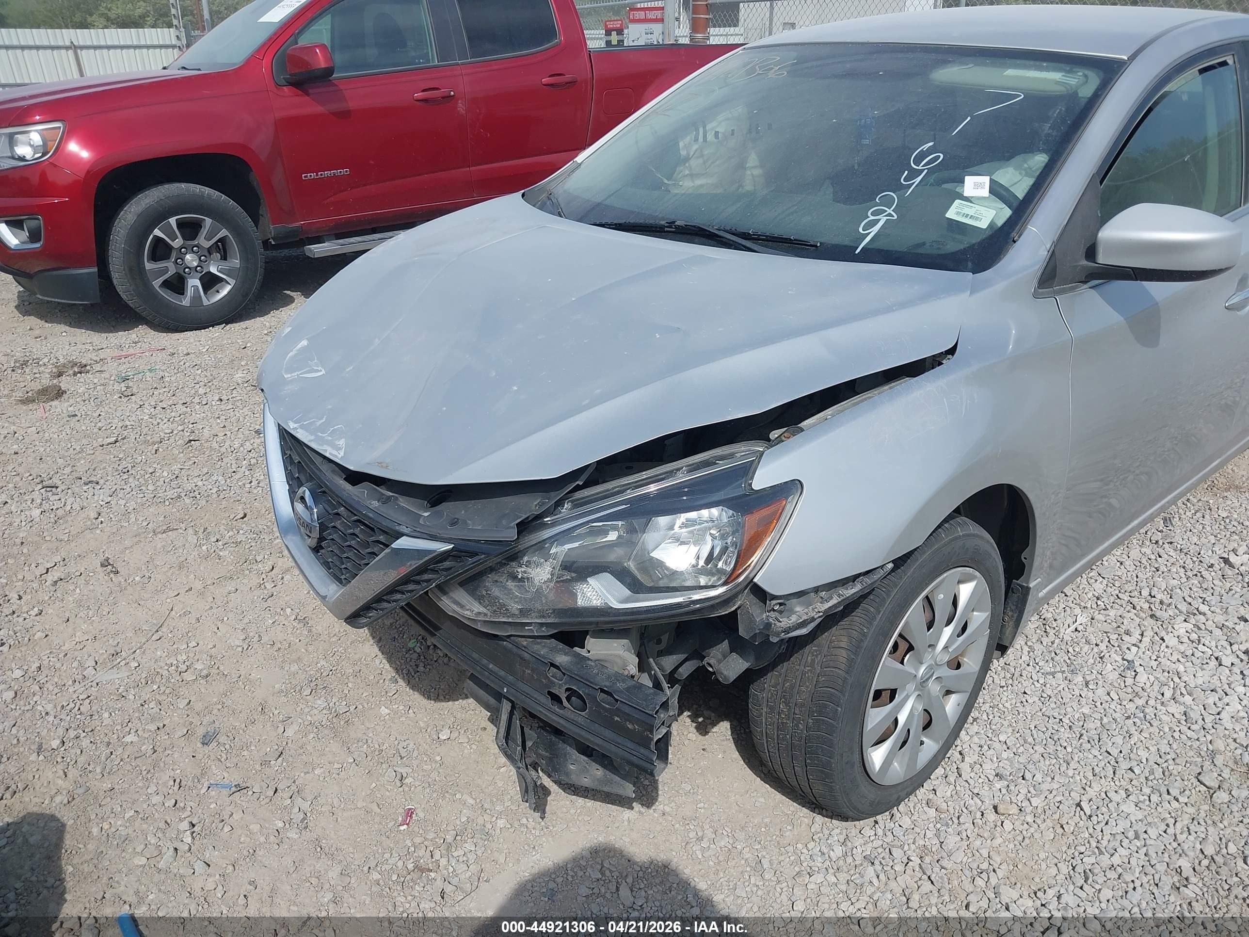 2017 Nissan Sentra Sv Silver vin: 3N1AB7AP7HL716429