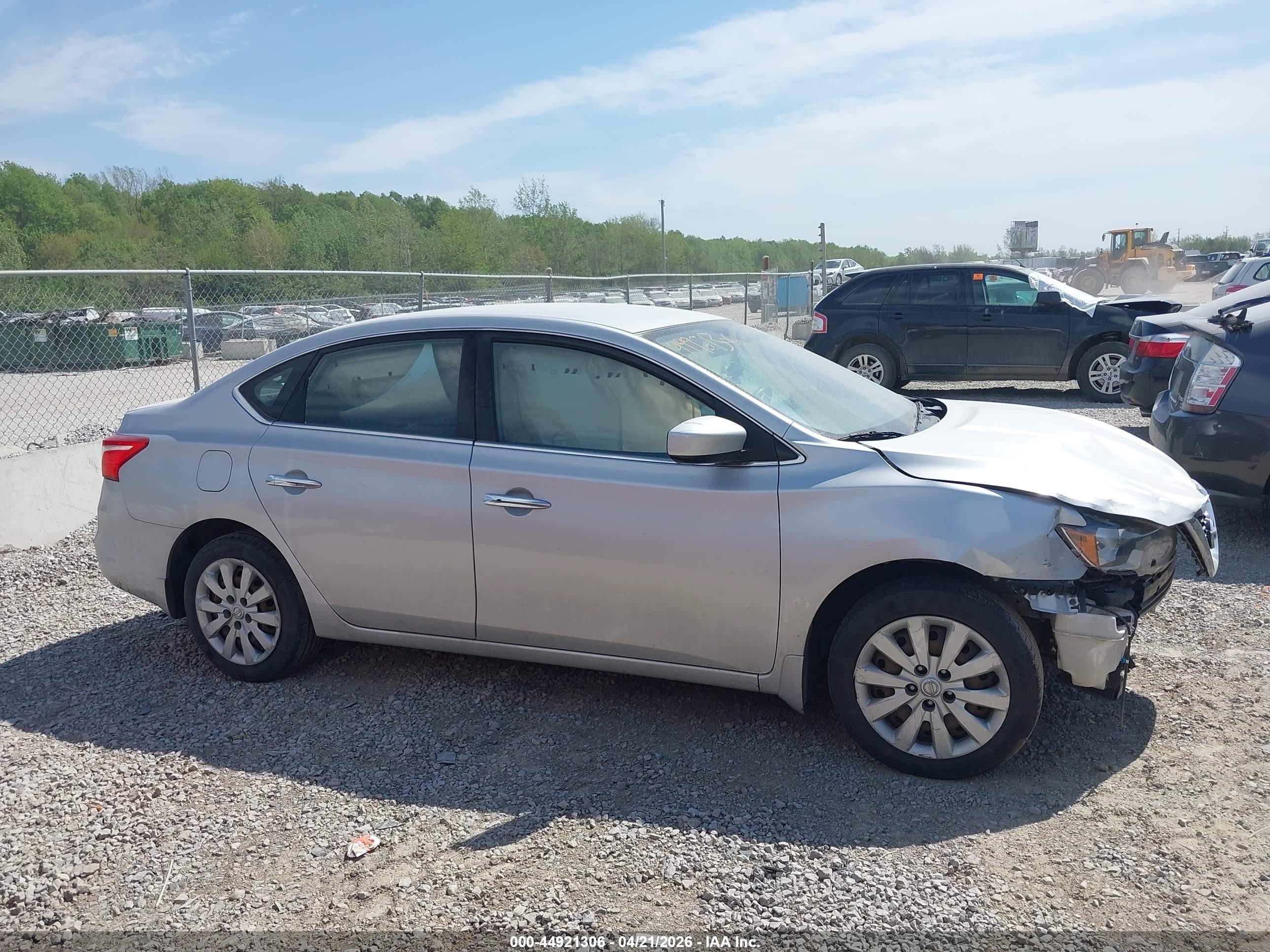 2017 Nissan Sentra Sv Silver vin: 3N1AB7AP7HL716429