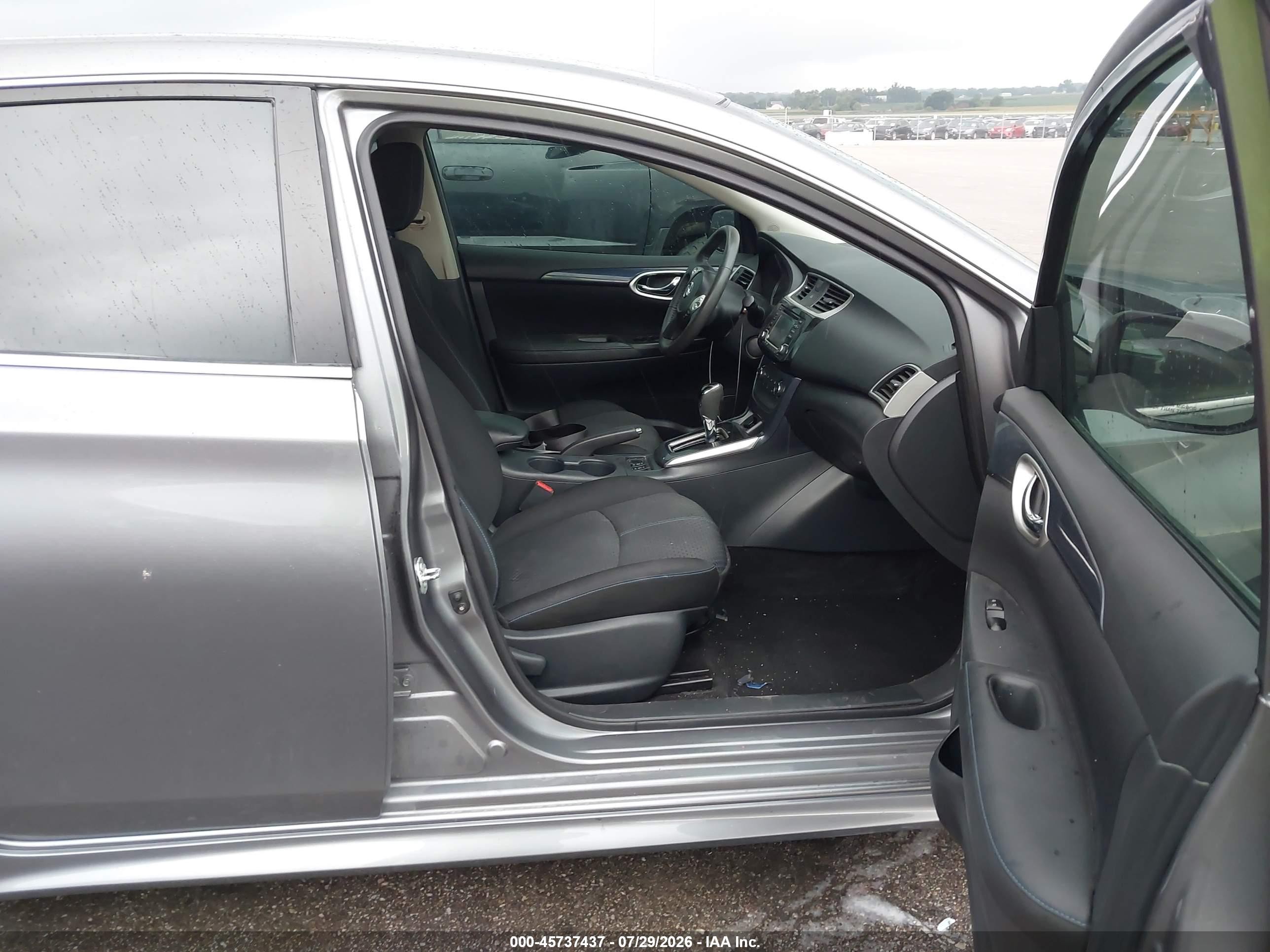 2017 Nissan Sentra Sr Серый vin: 3N1AB7AP7HY299638