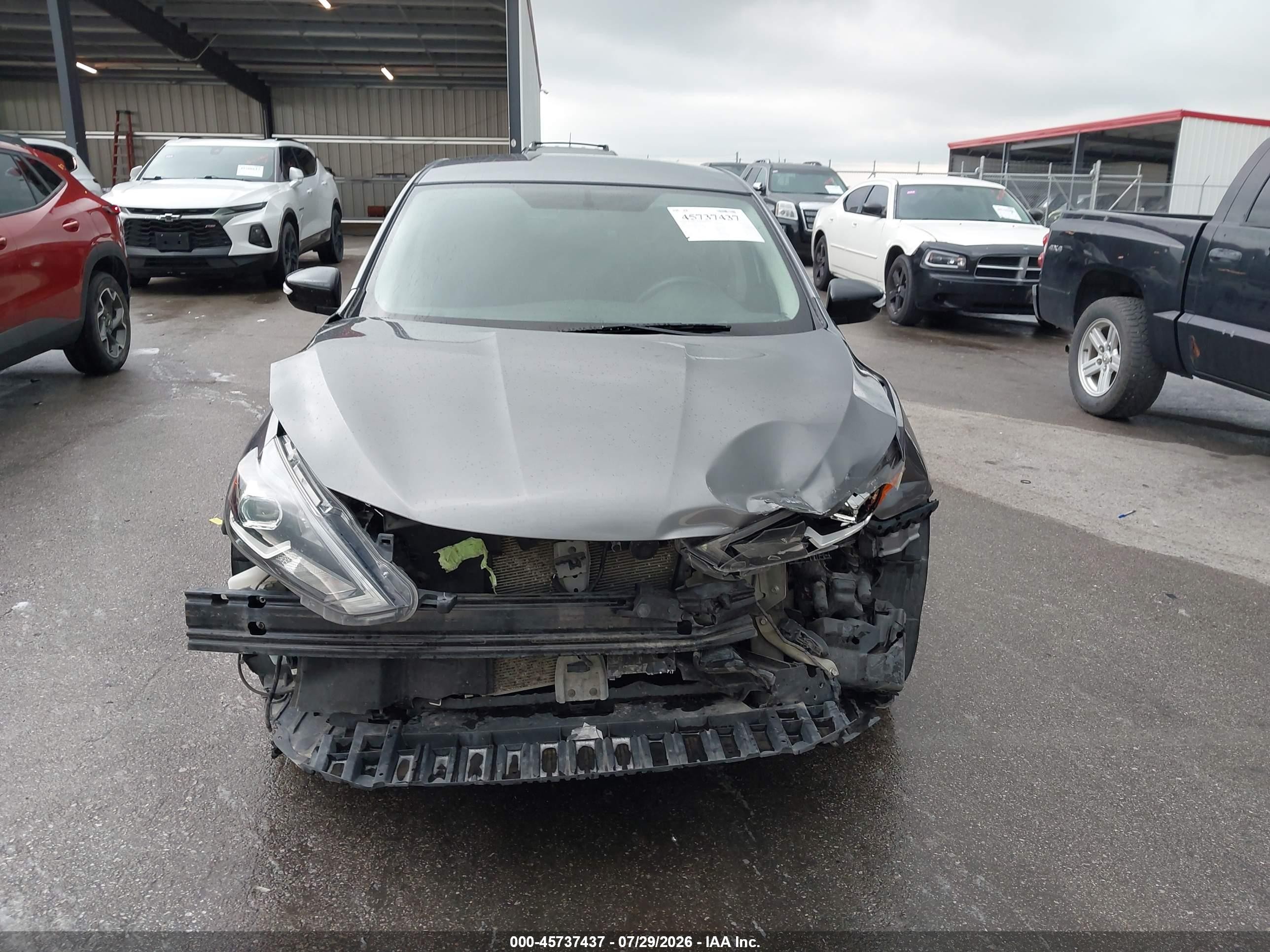 2017 Nissan Sentra Sr Серый vin: 3N1AB7AP7HY299638