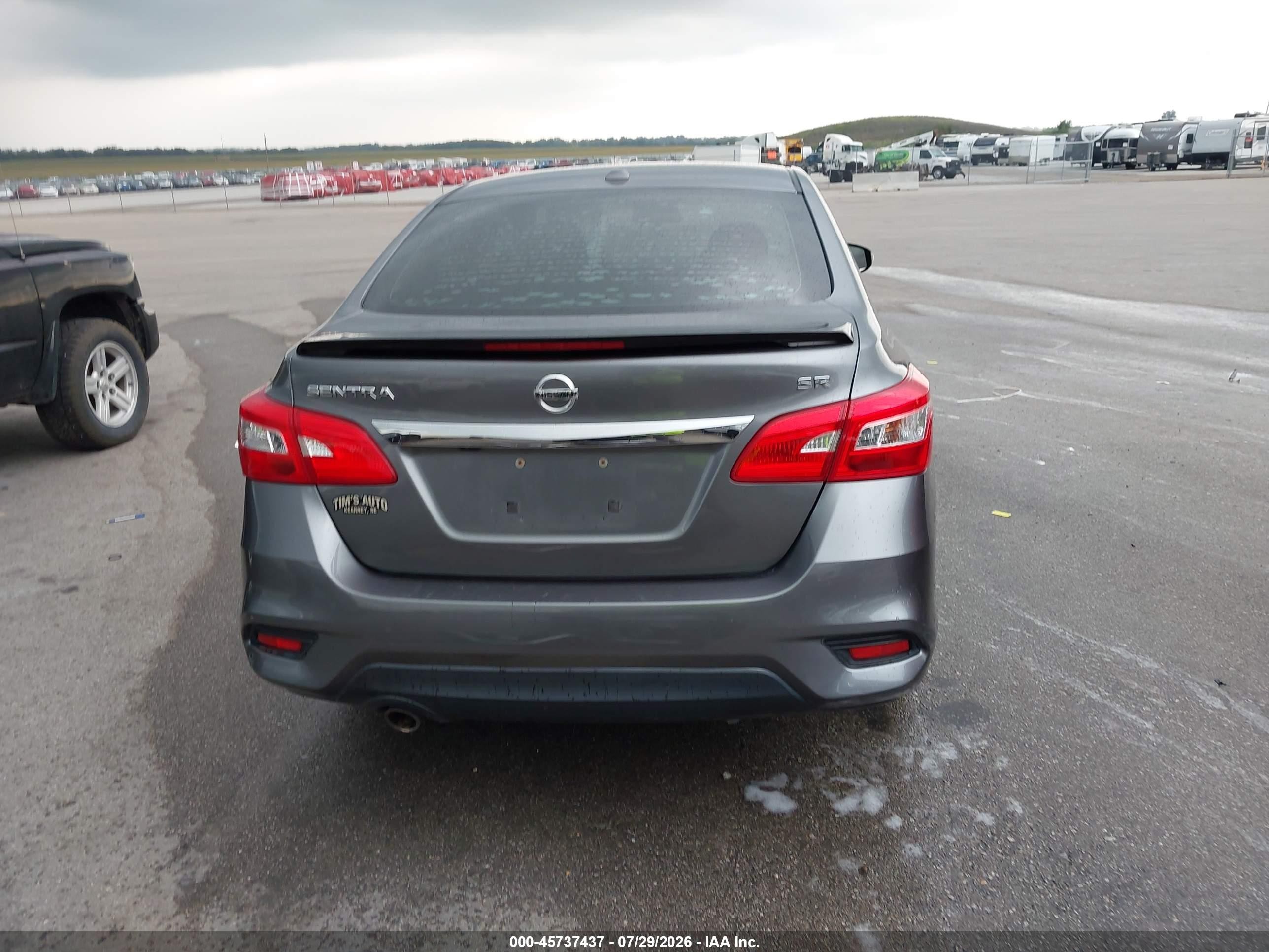 2017 Nissan Sentra Sr Серый vin: 3N1AB7AP7HY299638