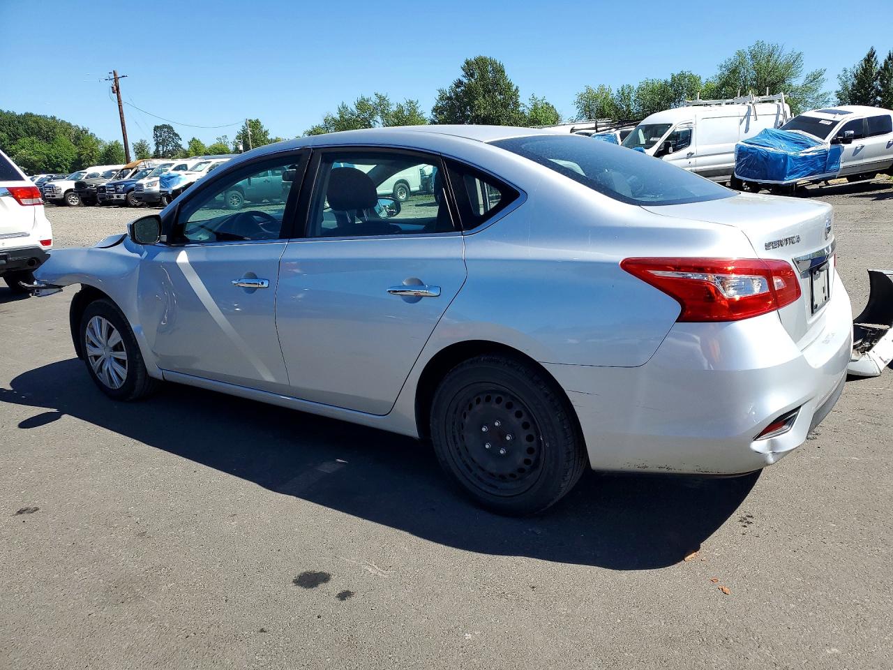 2017 Nissan Sentra S Серебряный vin: 3N1AB7AP7HY328653