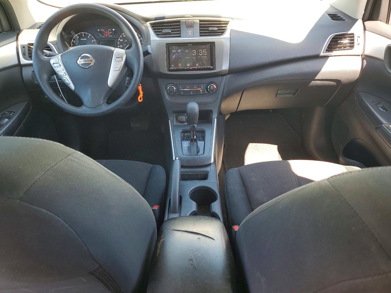 2017 Nissan Sentra S Серебряный vin: 3N1AB7AP7HY328653
