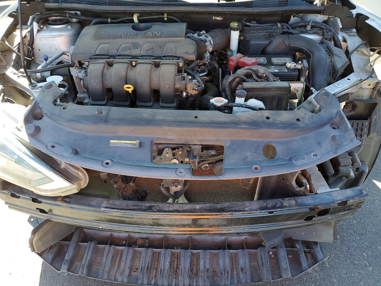 2017 Nissan Sentra S Серебряный vin: 3N1AB7AP7HY328653