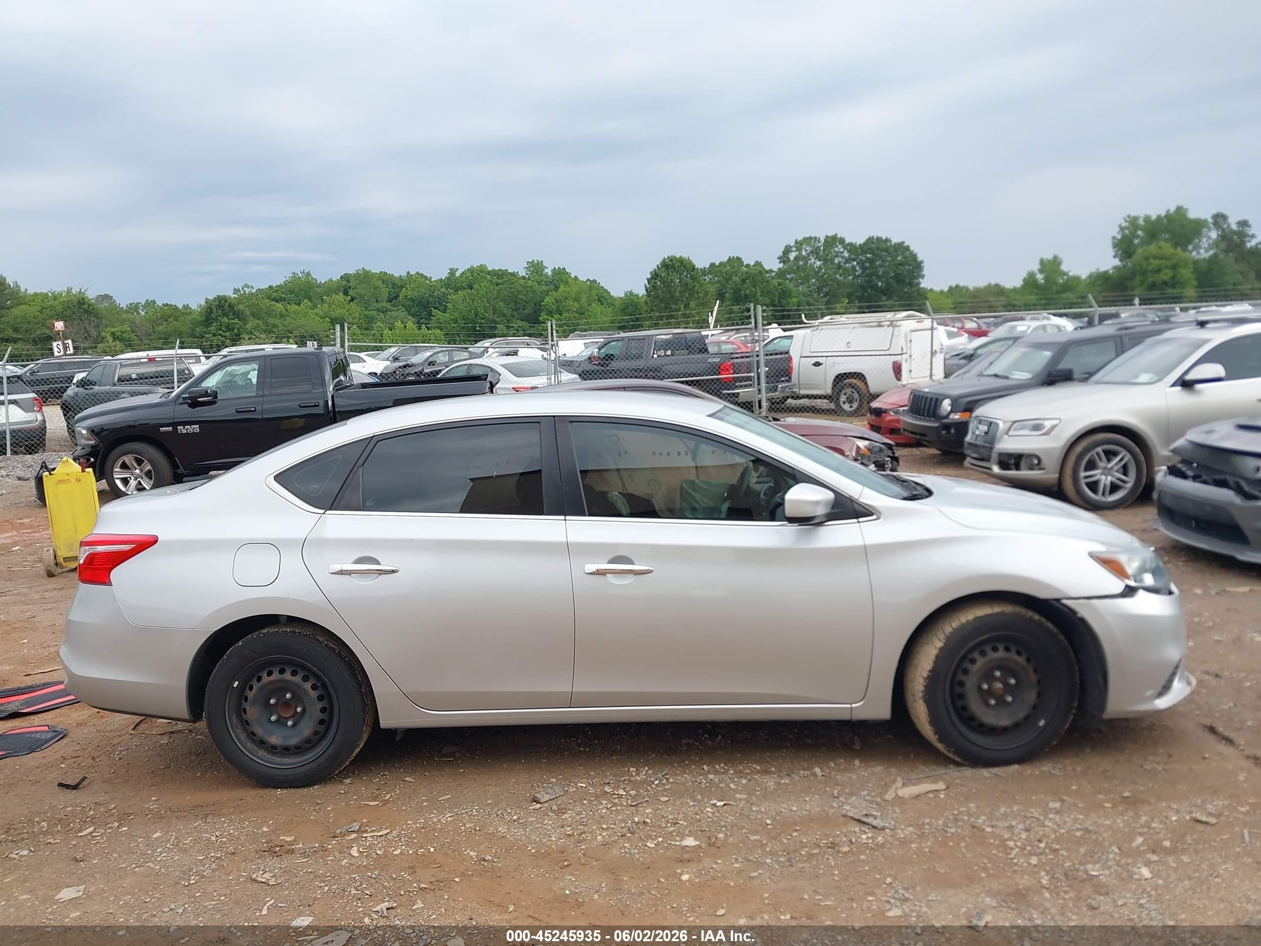 2018 Nissan Sentra S Silver vin: 3N1AB7AP7JY281775