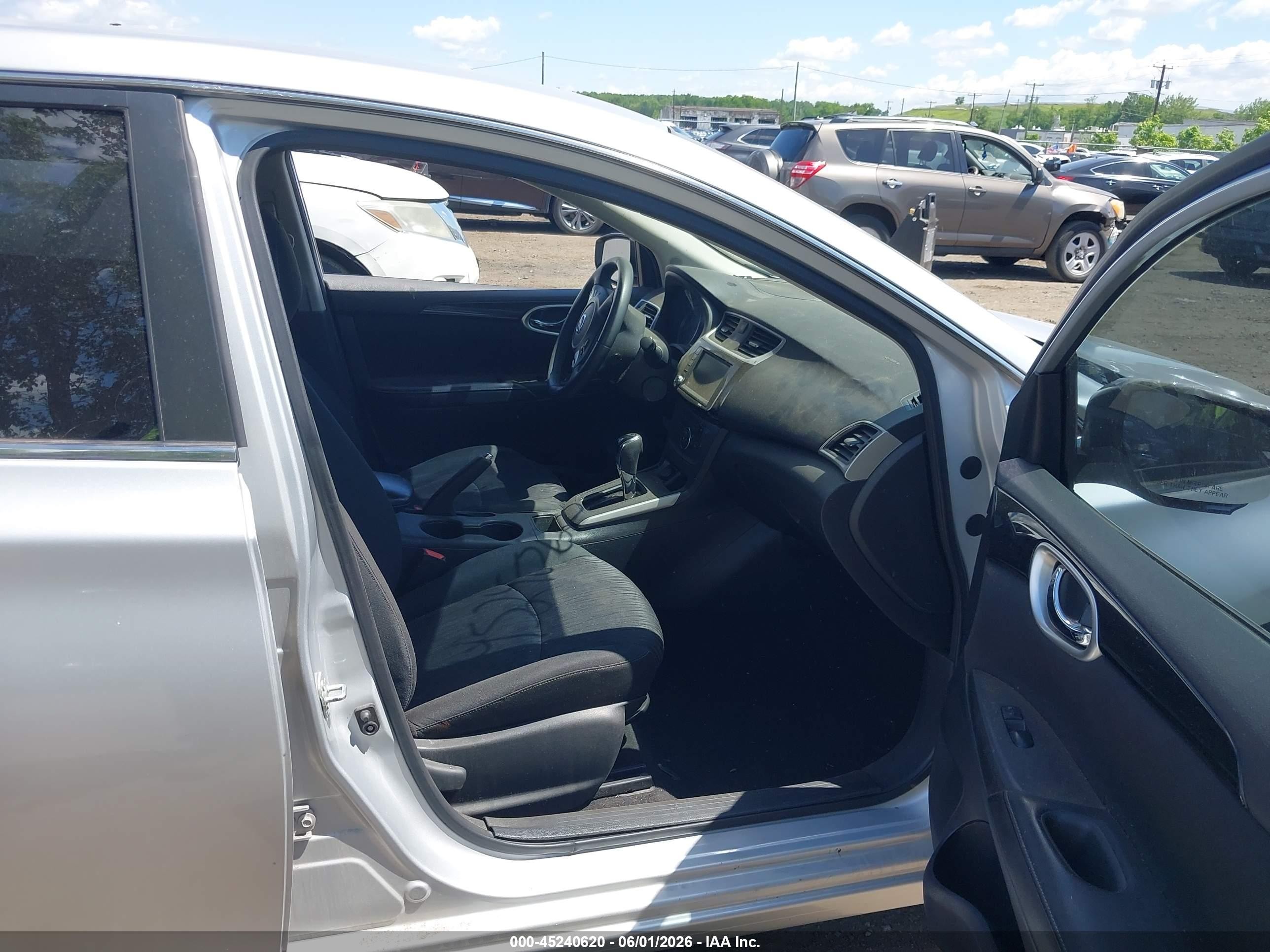 2019 Nissan Sentra Sv Silver vin: 3N1AB7AP7KY313447