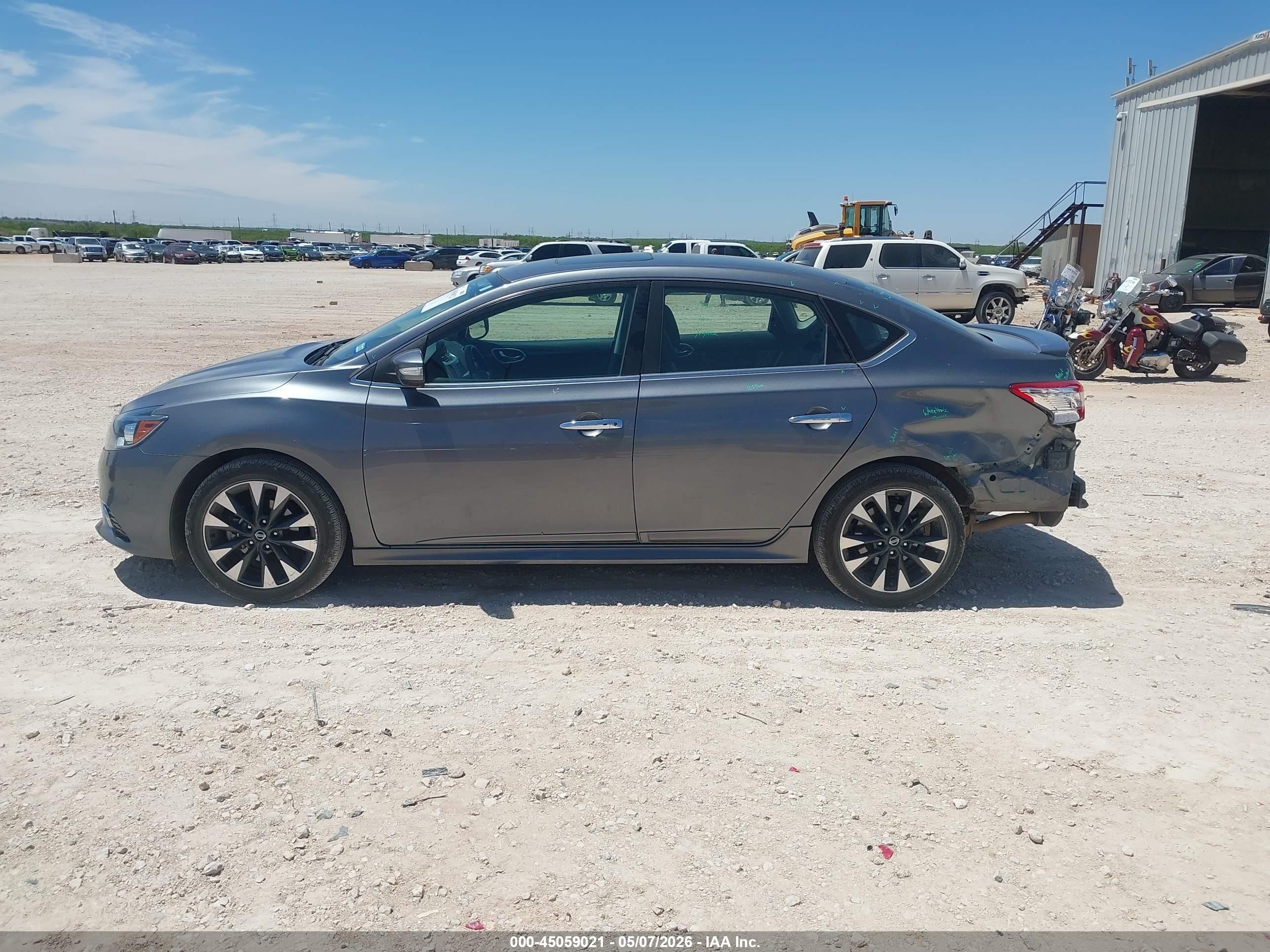 2019 Nissan Sentra Sr Gray vin: 3N1AB7AP7KY446306