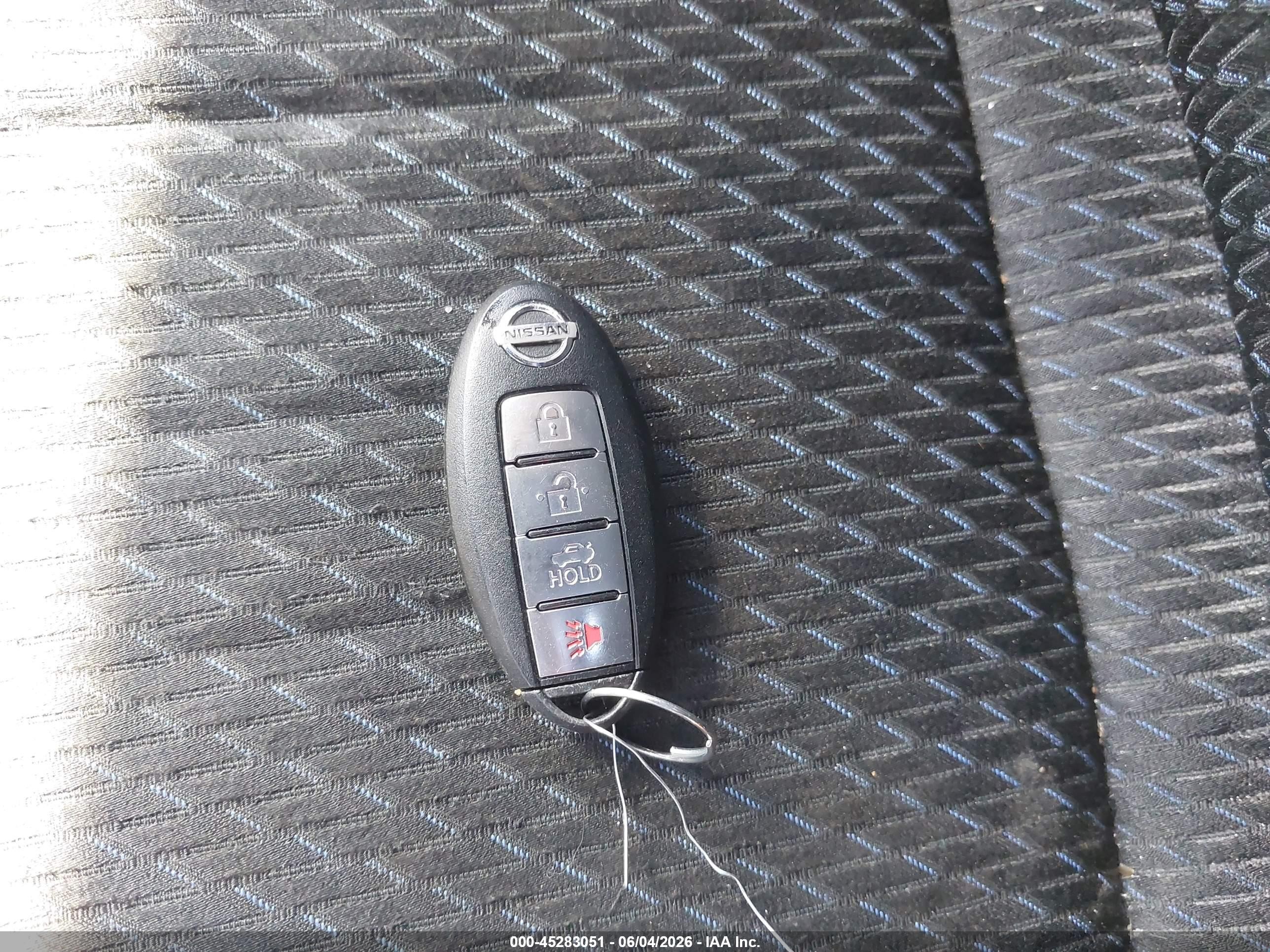 2013 Nissan Sentra Sr Серебряный vin: 3N1AB7AP8DL799248