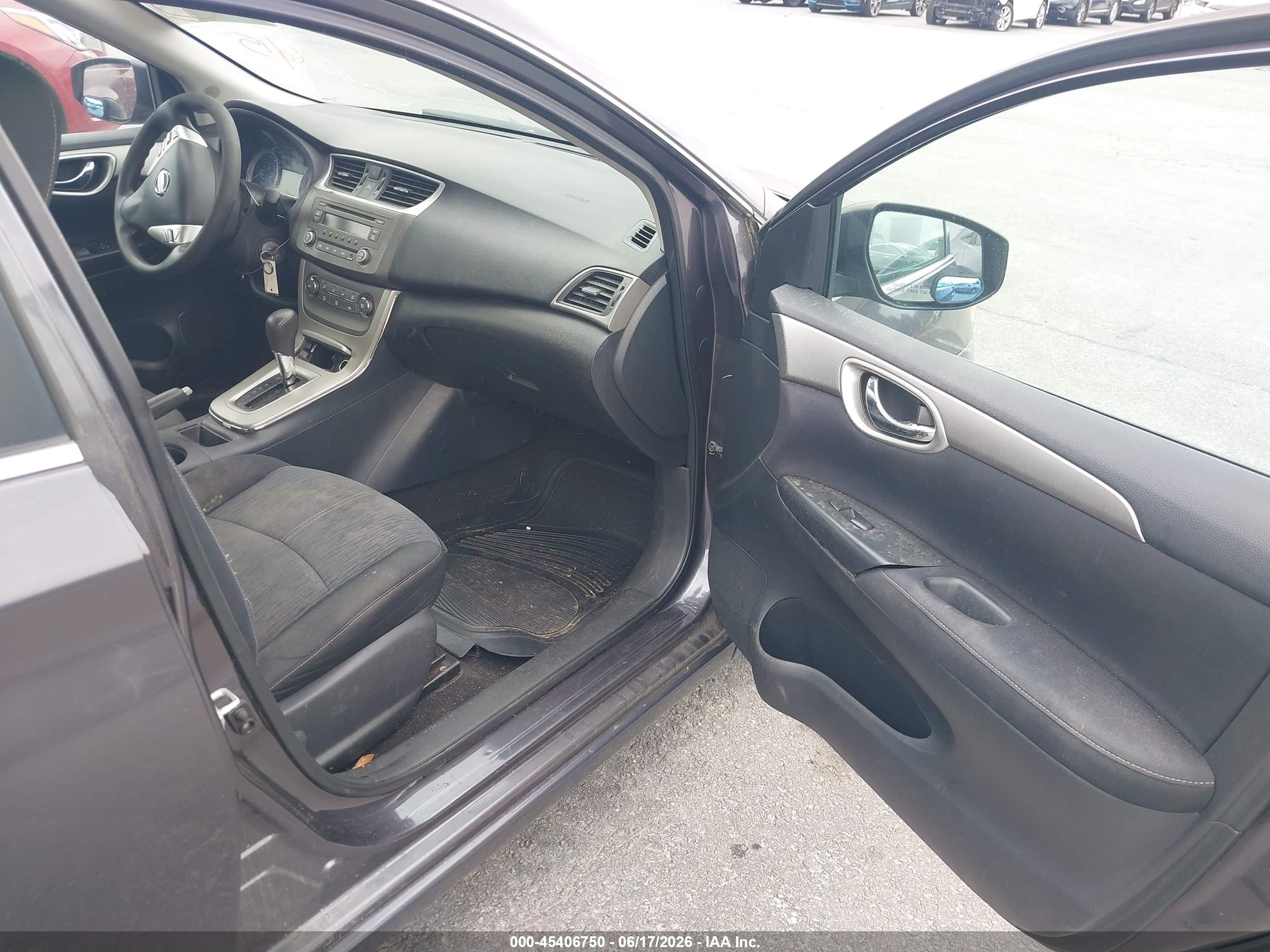 2014 Nissan Sentra   Серый vin: 3N1AB7AP8EL660657
