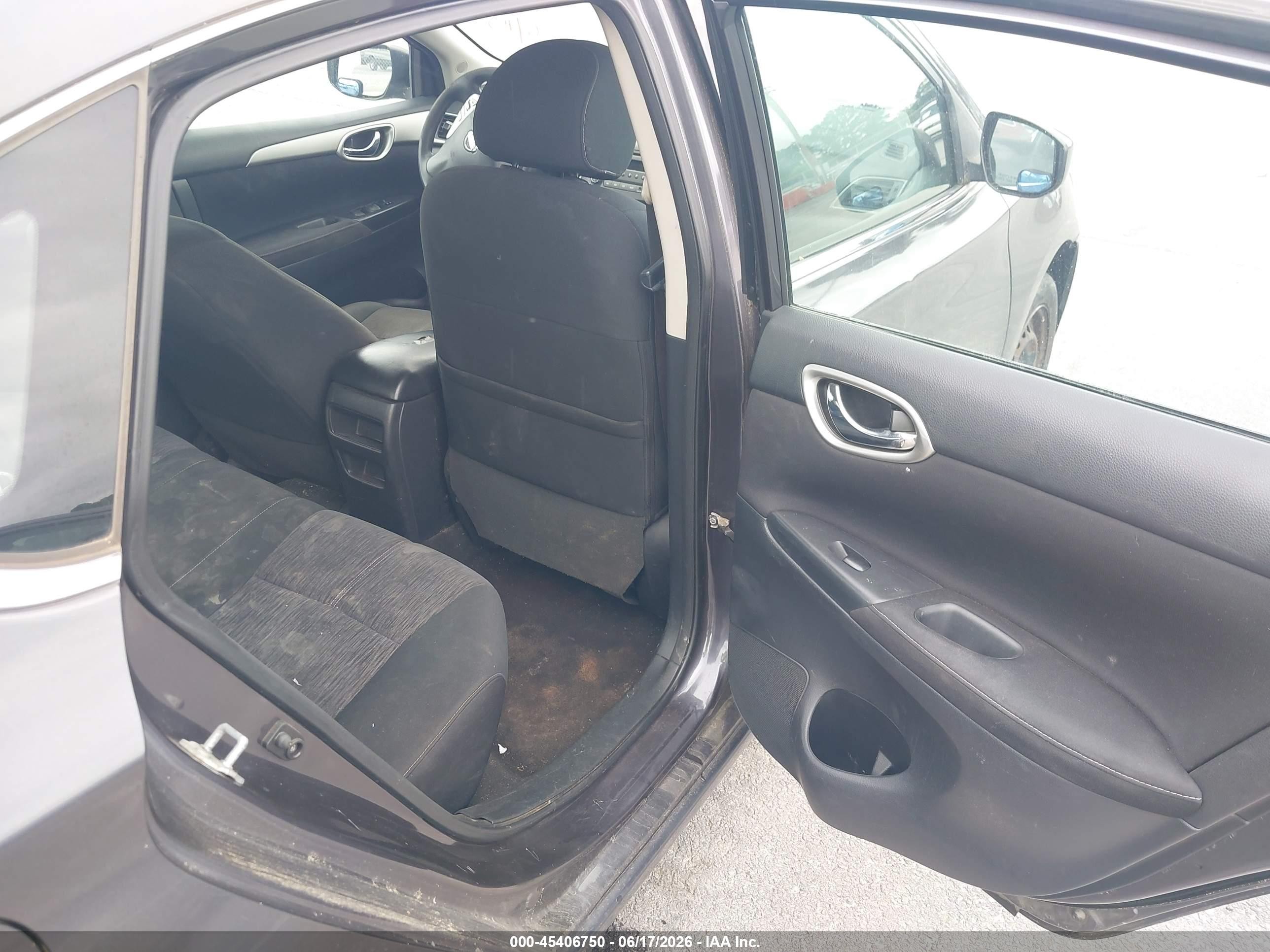 2014 Nissan Sentra   Серый vin: 3N1AB7AP8EL660657