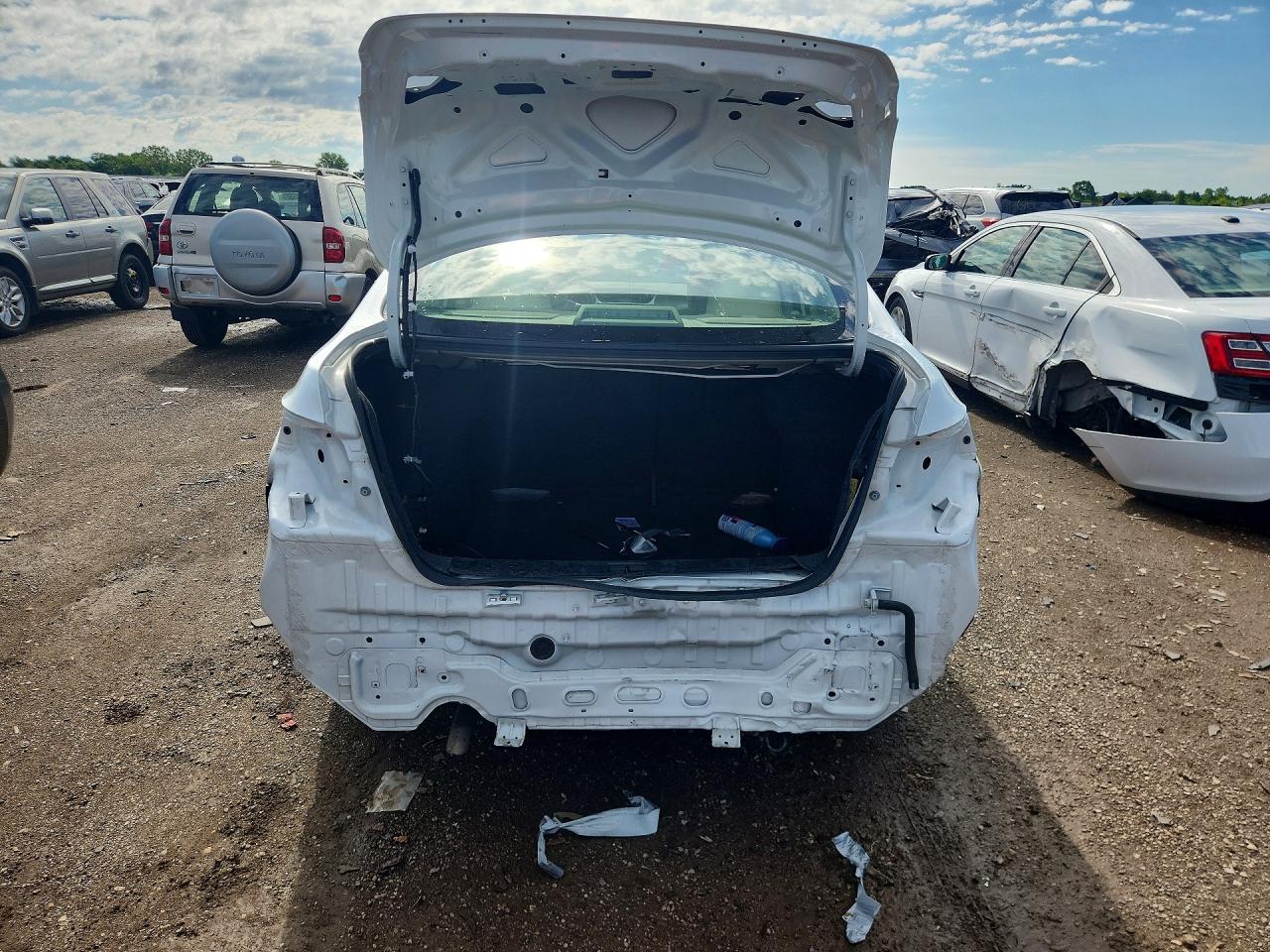 2014 Nissan Sentra S Белый vin: 3N1AB7AP8EL678267